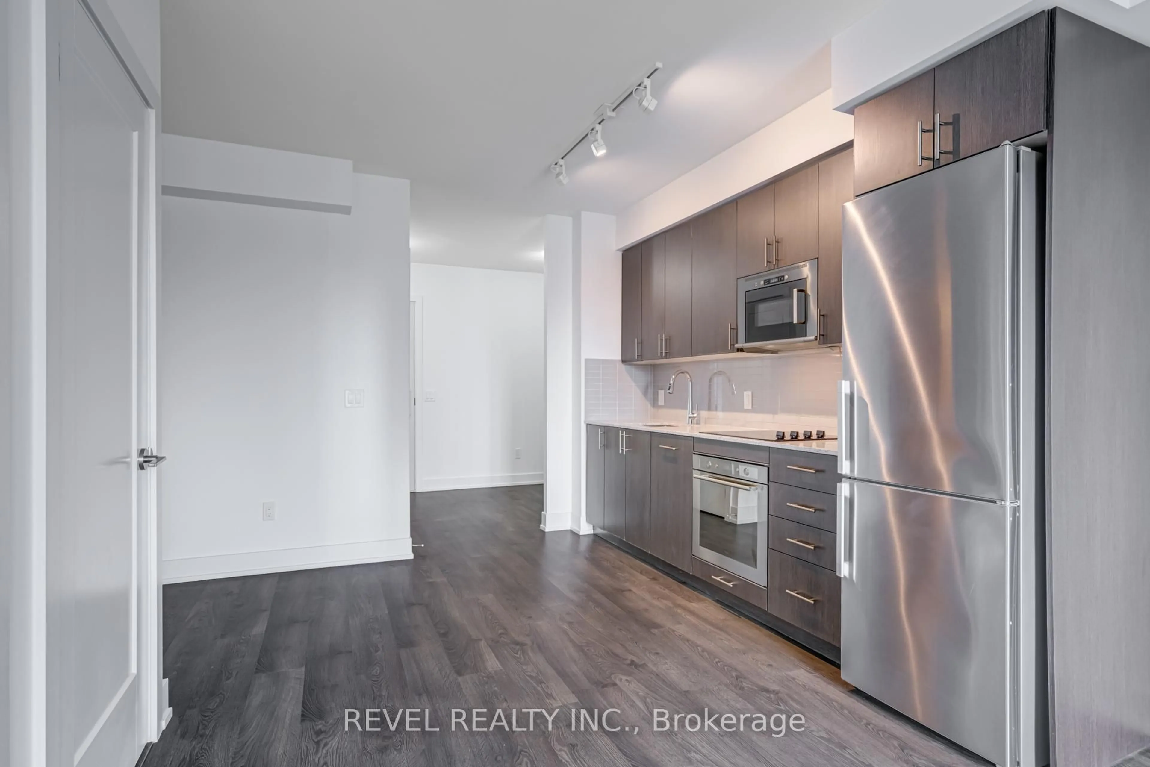 Unknown for 2550 Simcoe St #1411, Oshawa Ontario L1L 0R5
