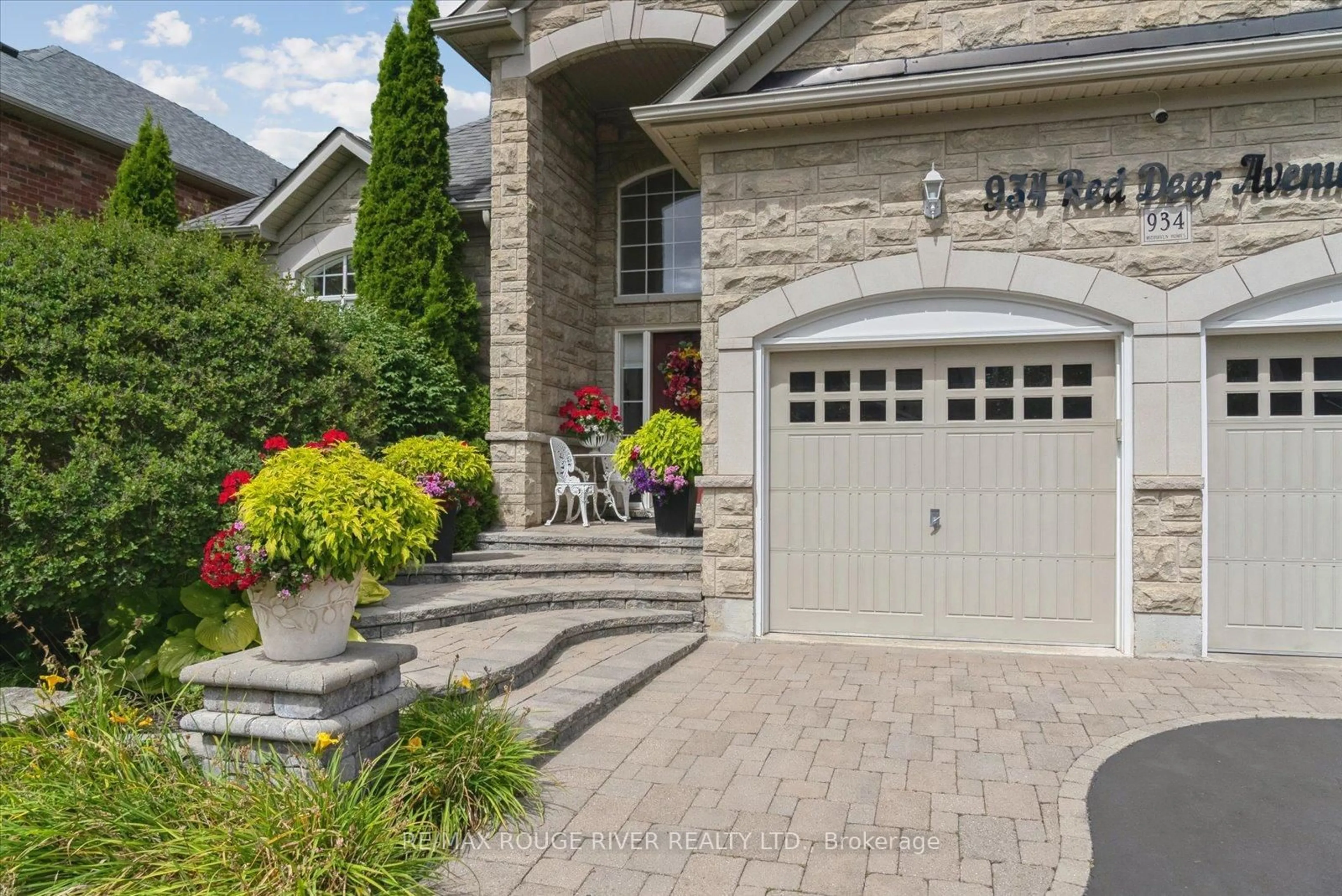 Home with brick exterior material, street for 934 Red Deer Ave, Oshawa Ontario L1K 0C4
