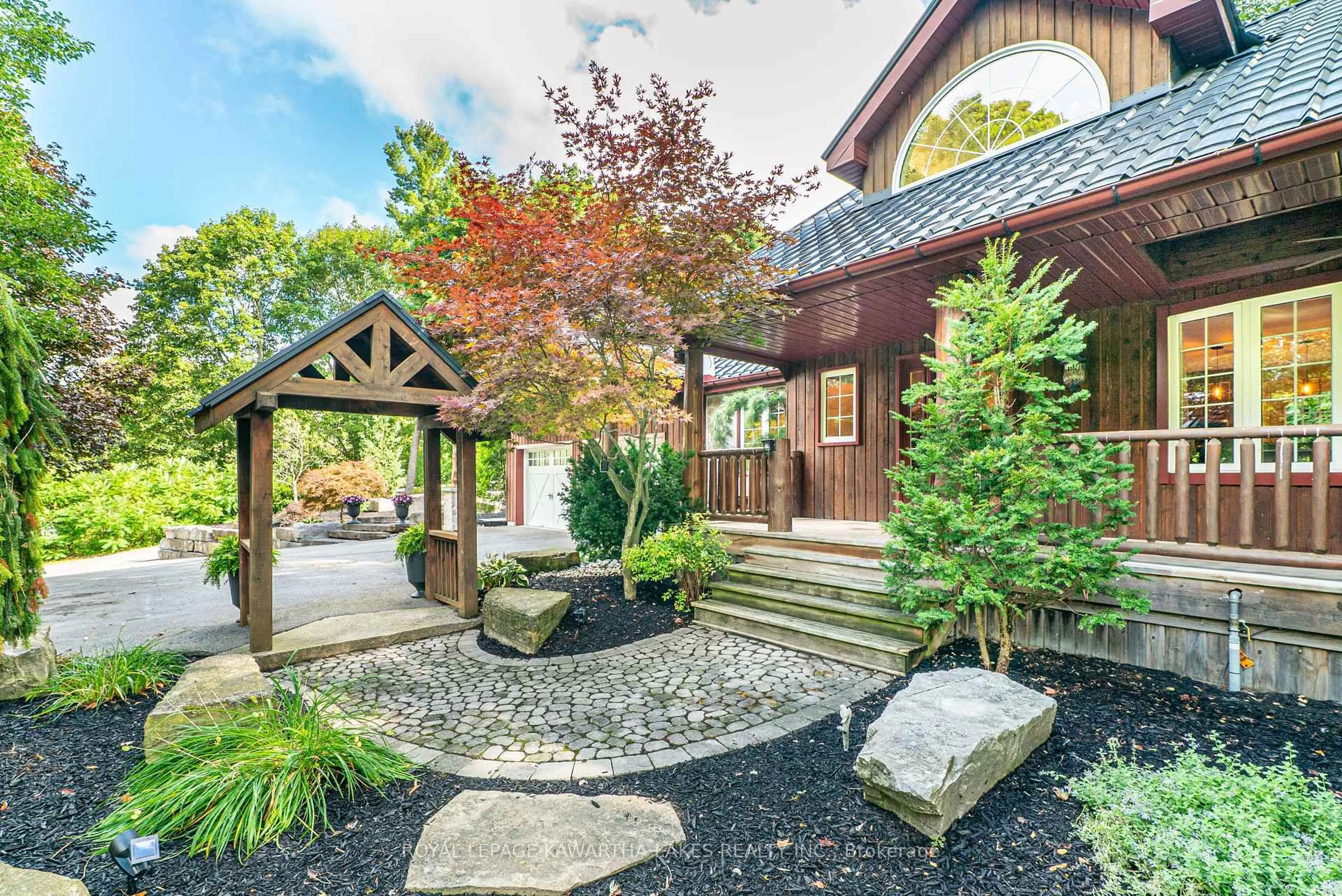 Patio, street for 7725 Leskard Rd, Clarington Ontario L0B 1M0