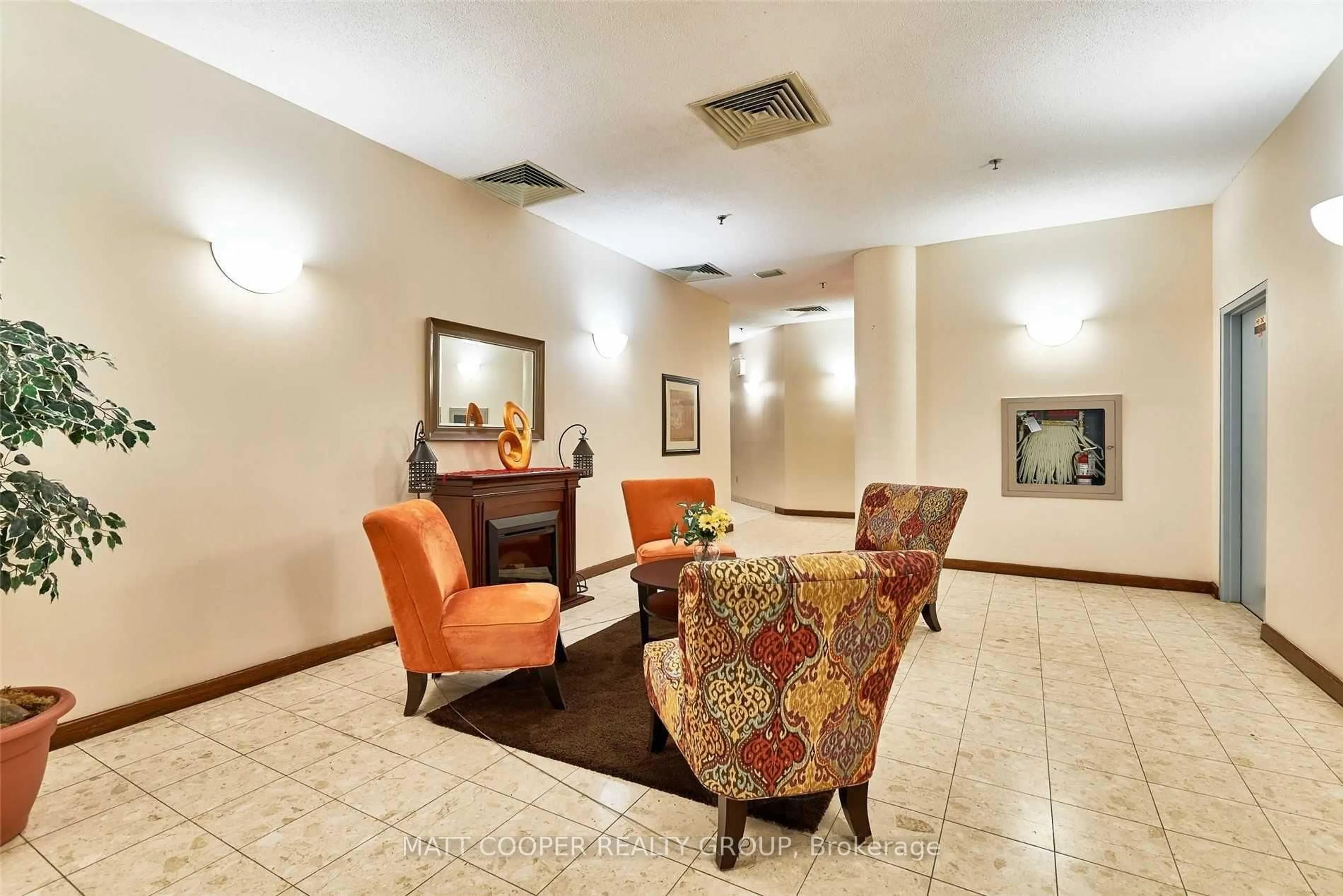 Lobby for 80 Athol St #408, Oshawa Ontario L1H 8B7