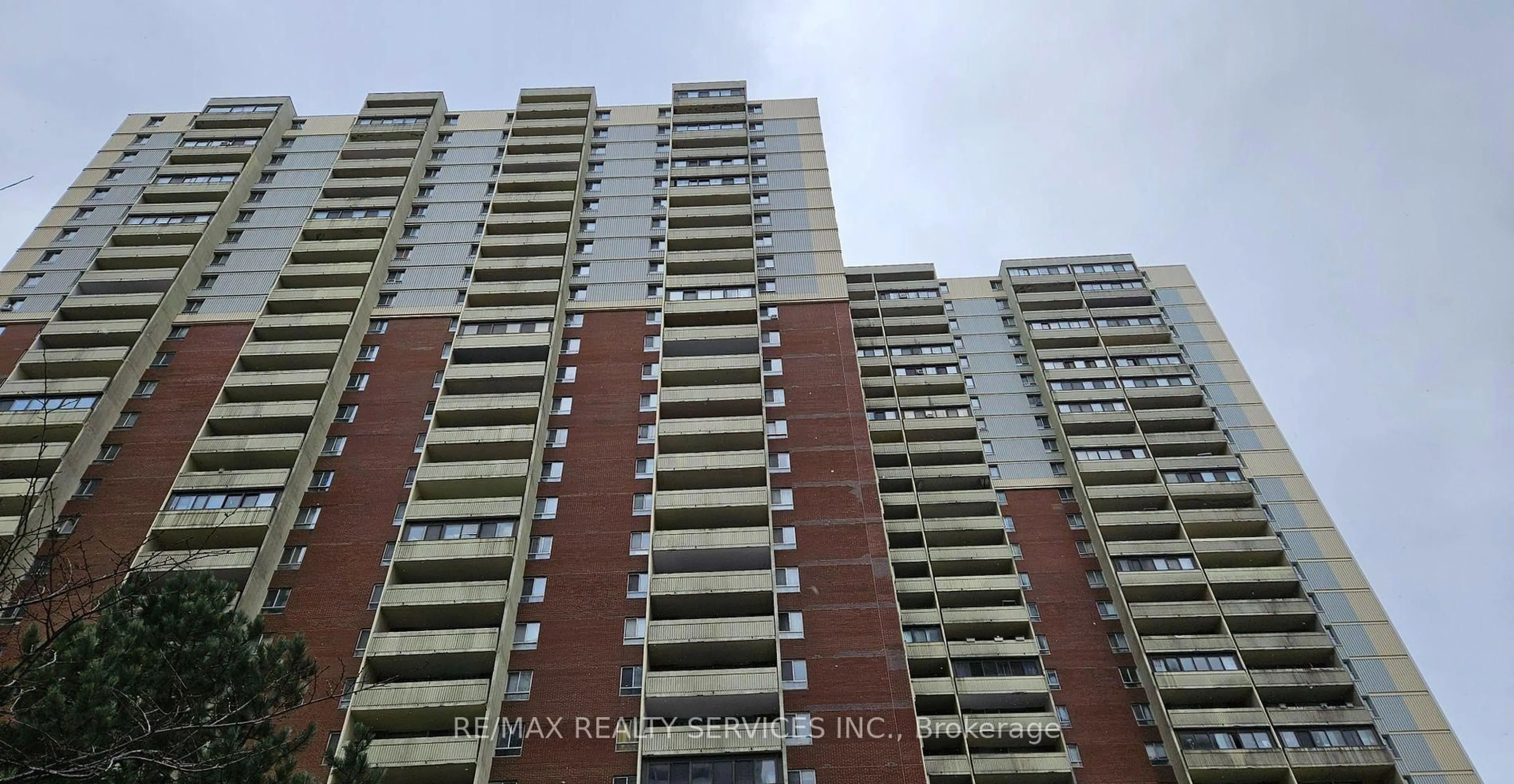 Unknown for 1 Massey Sq #207, Toronto Ontario M4C 5L4