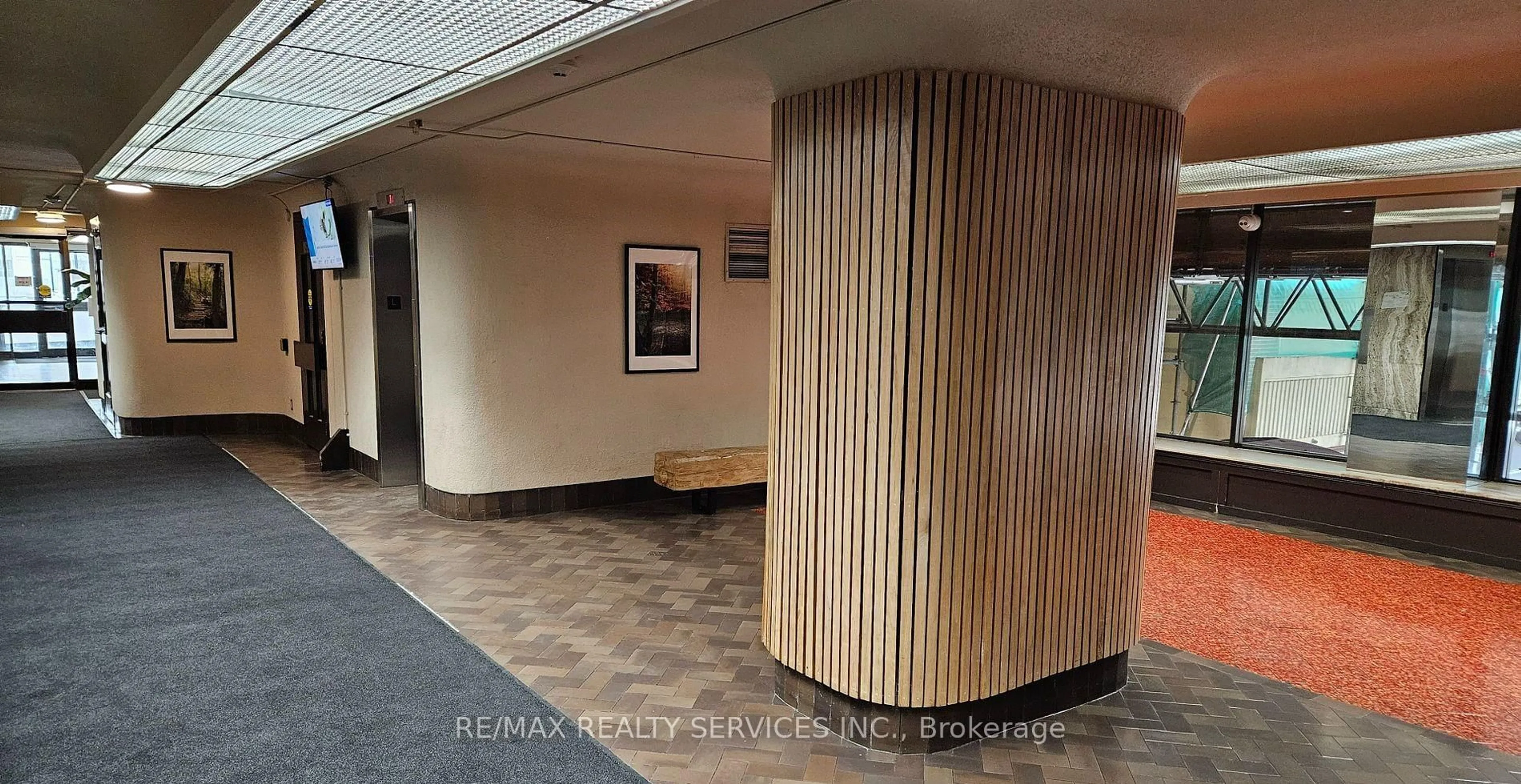 Unknown for 1 Massey Sq #207, Toronto Ontario M4C 5L4