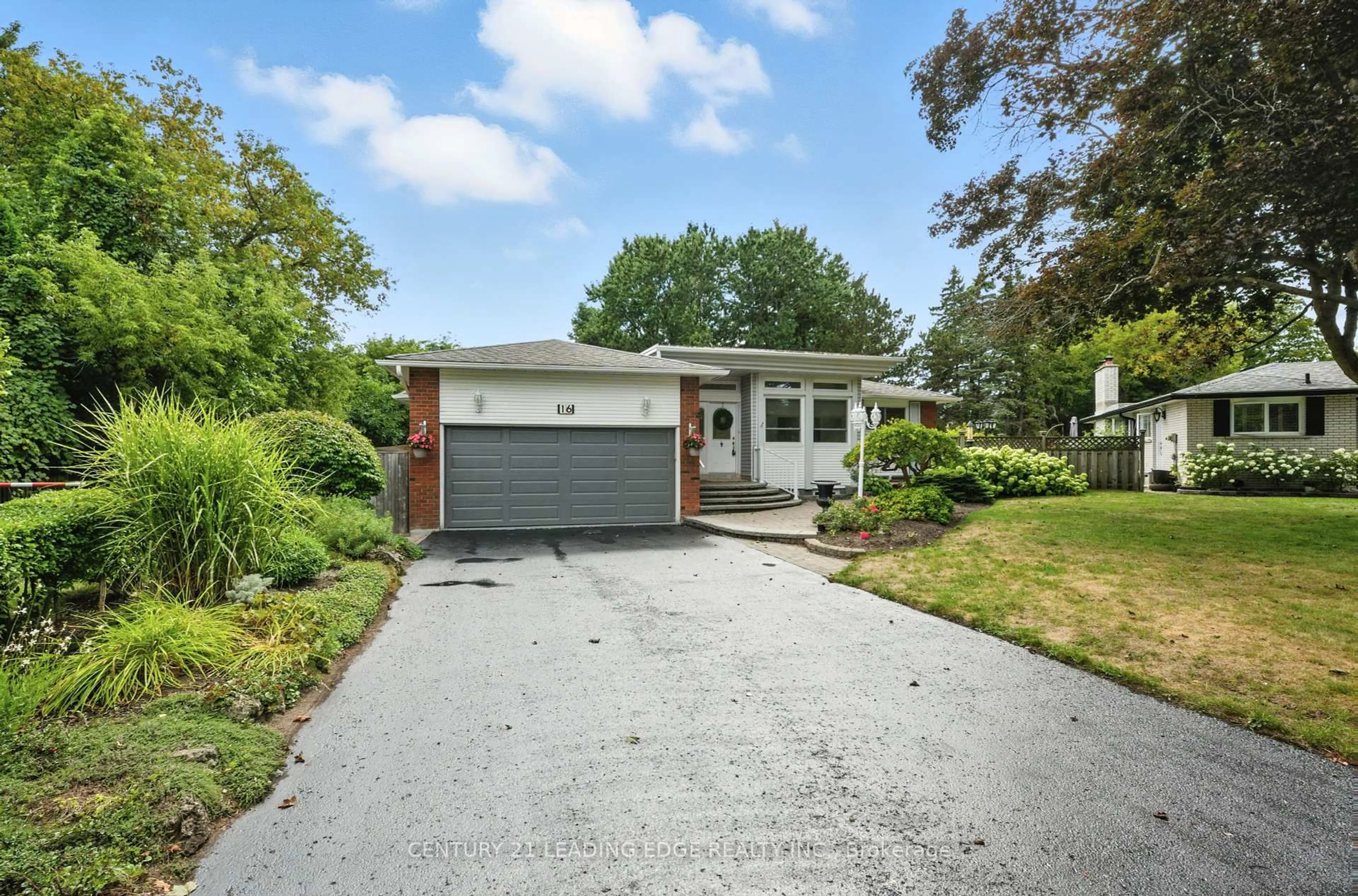 Unknown for 16 Burningham Cres, Ajax Ontario L1S 6A2
