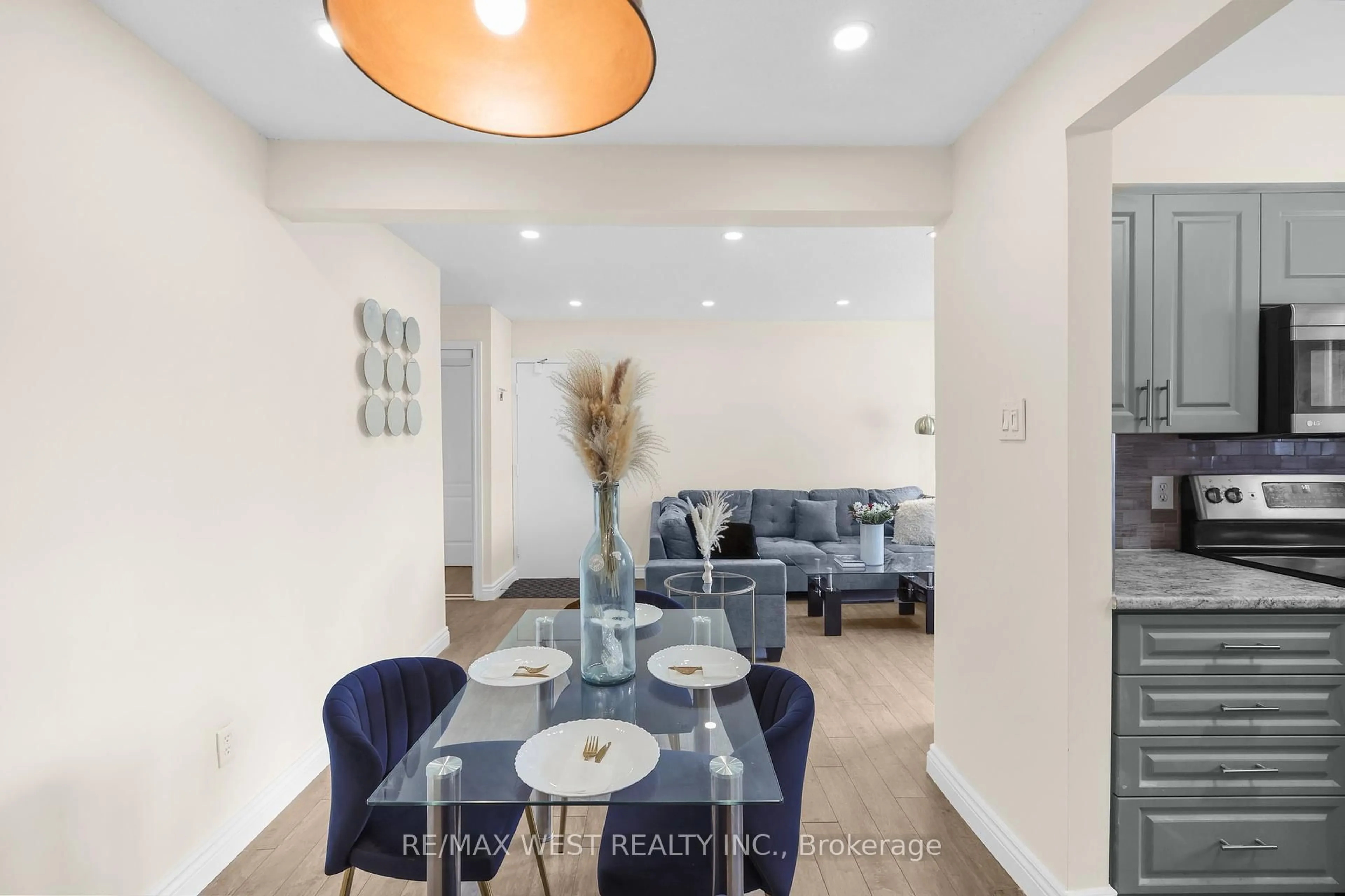 Dining room, unknown for 1100 Oxford St #73, Oshawa Ontario L1J 6G4