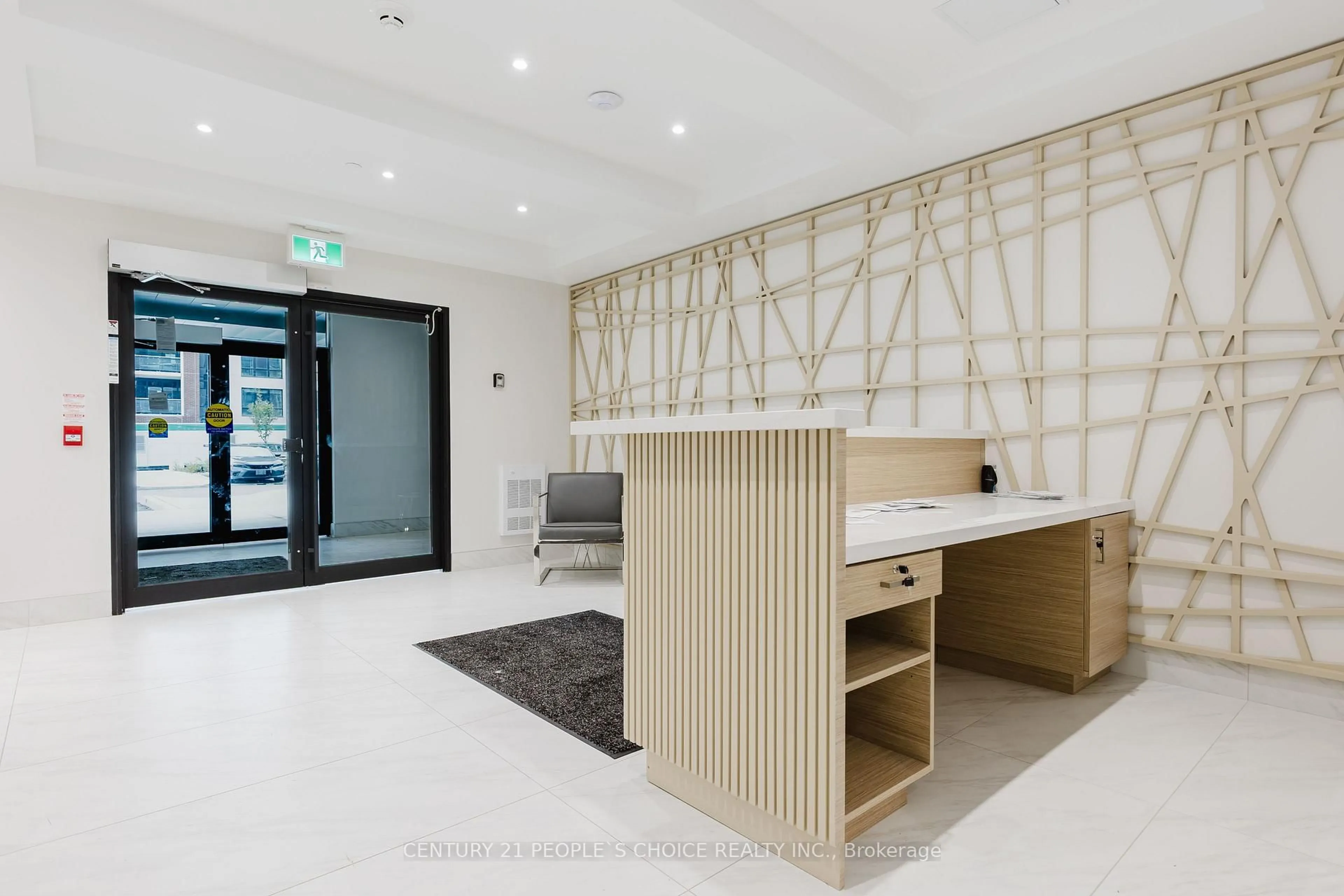Indoor foyer for 55 Clarington Blvd #907, Clarington Ontario L1C 0A1