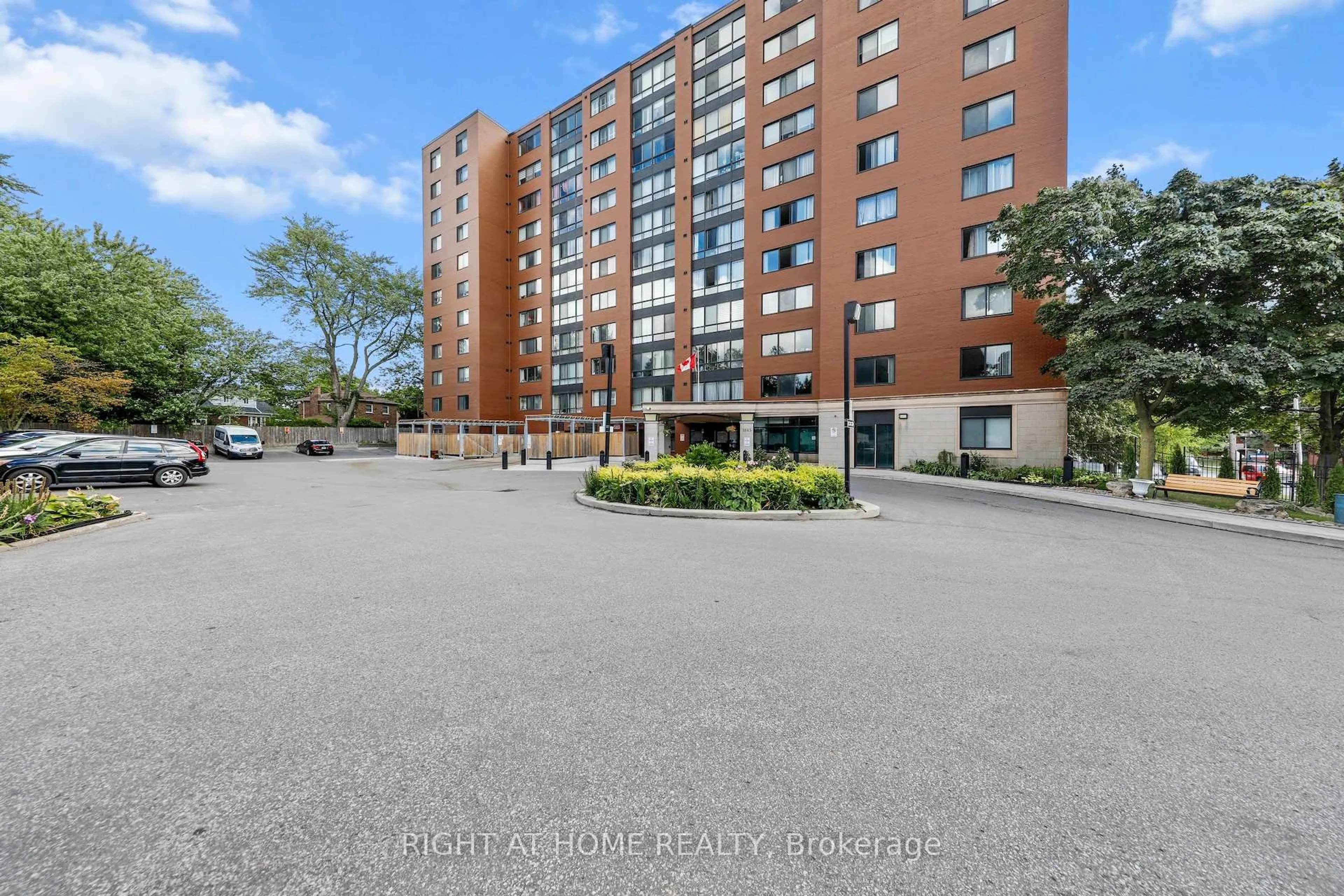 Unknown for 1665 Victoria Park Ave #206, Toronto Ontario M1R 5E5