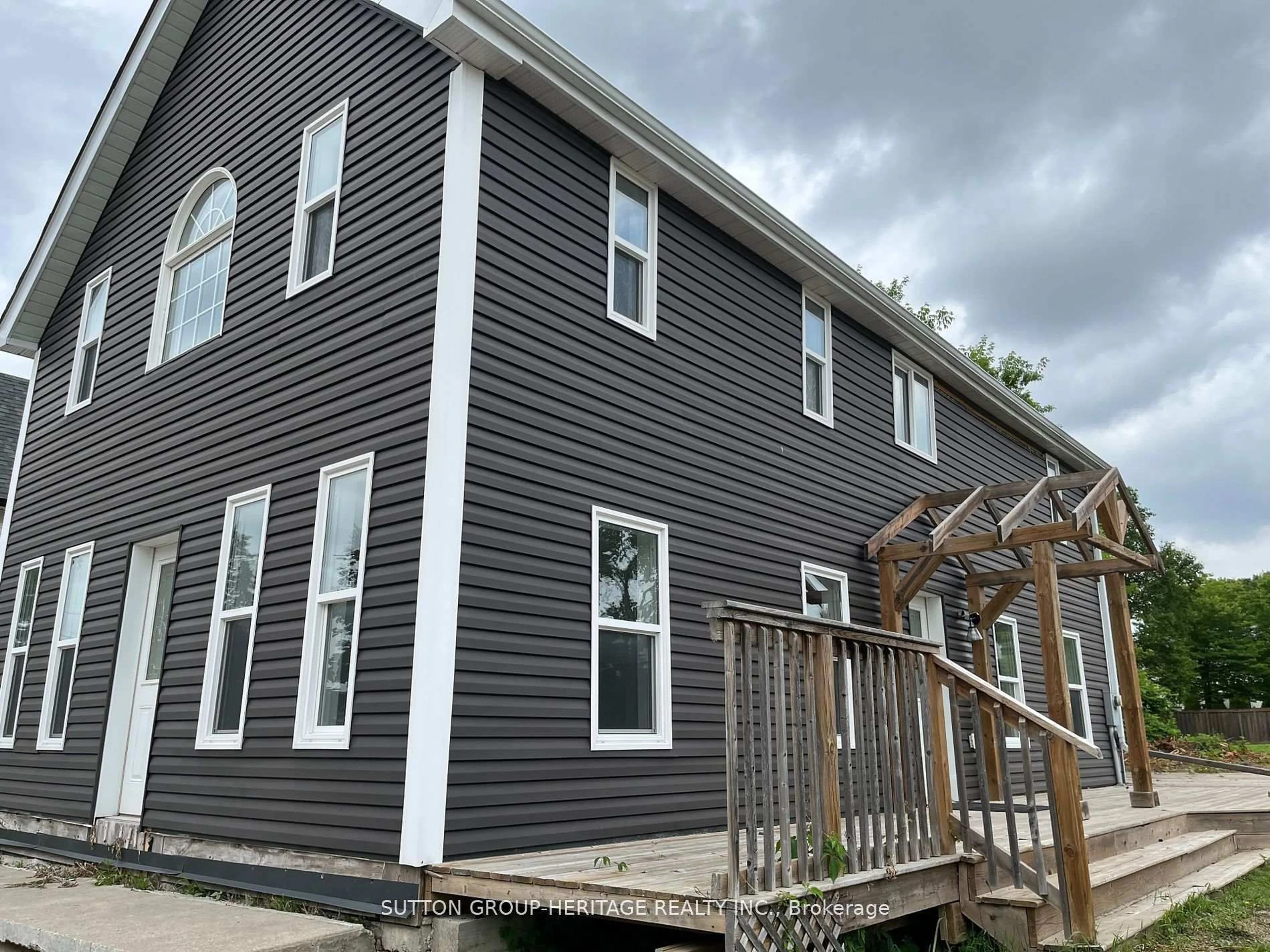 Home with vinyl exterior material, building for 4973 Old Brock Rd, Pickering Ontario L1Y 1A9