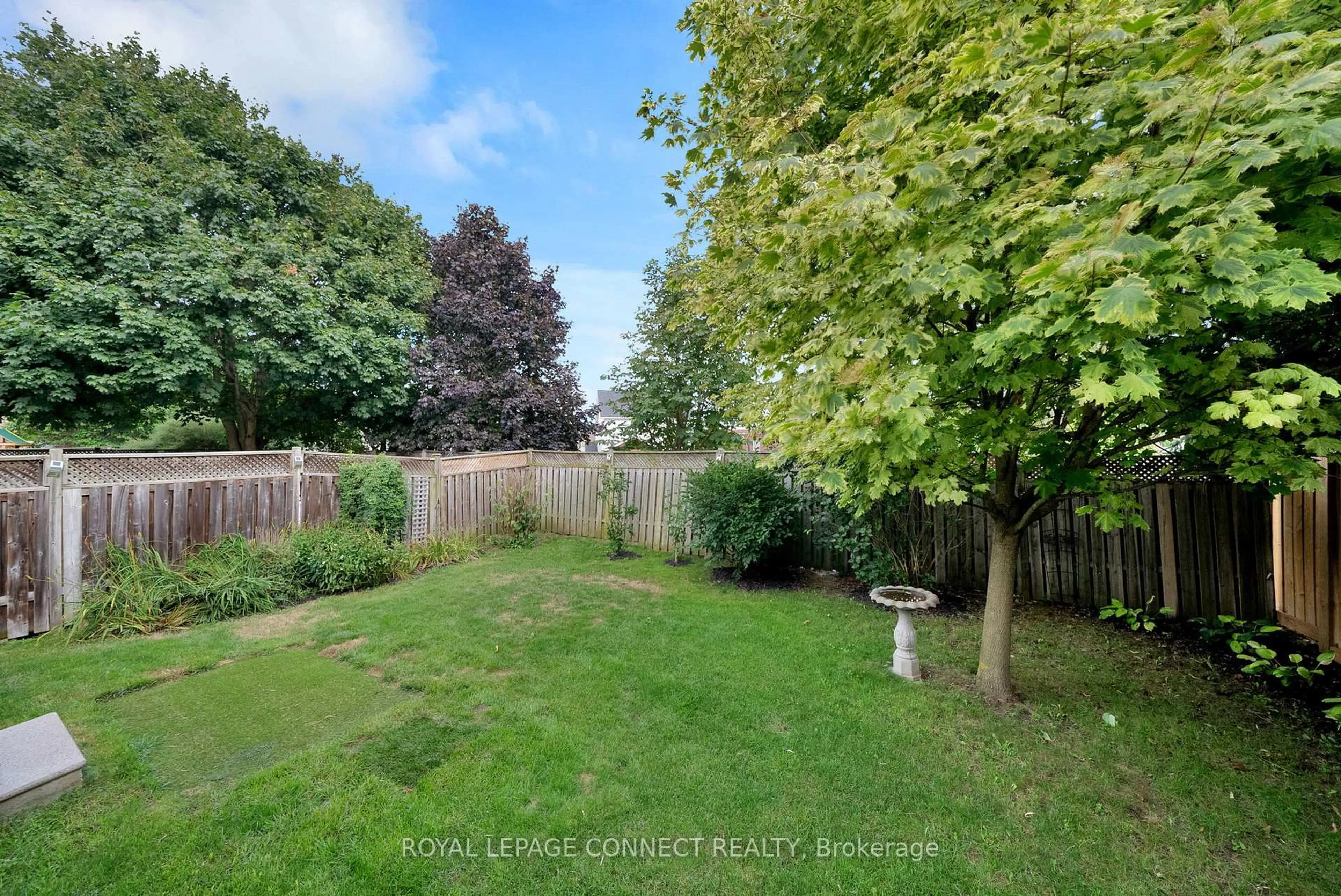 A pic from outside/outdoor area/front of a property/back of a property/a pic from drone, forest/trees view for 1211 Oakhill Ave, Oshawa Ontario L1K 2R4