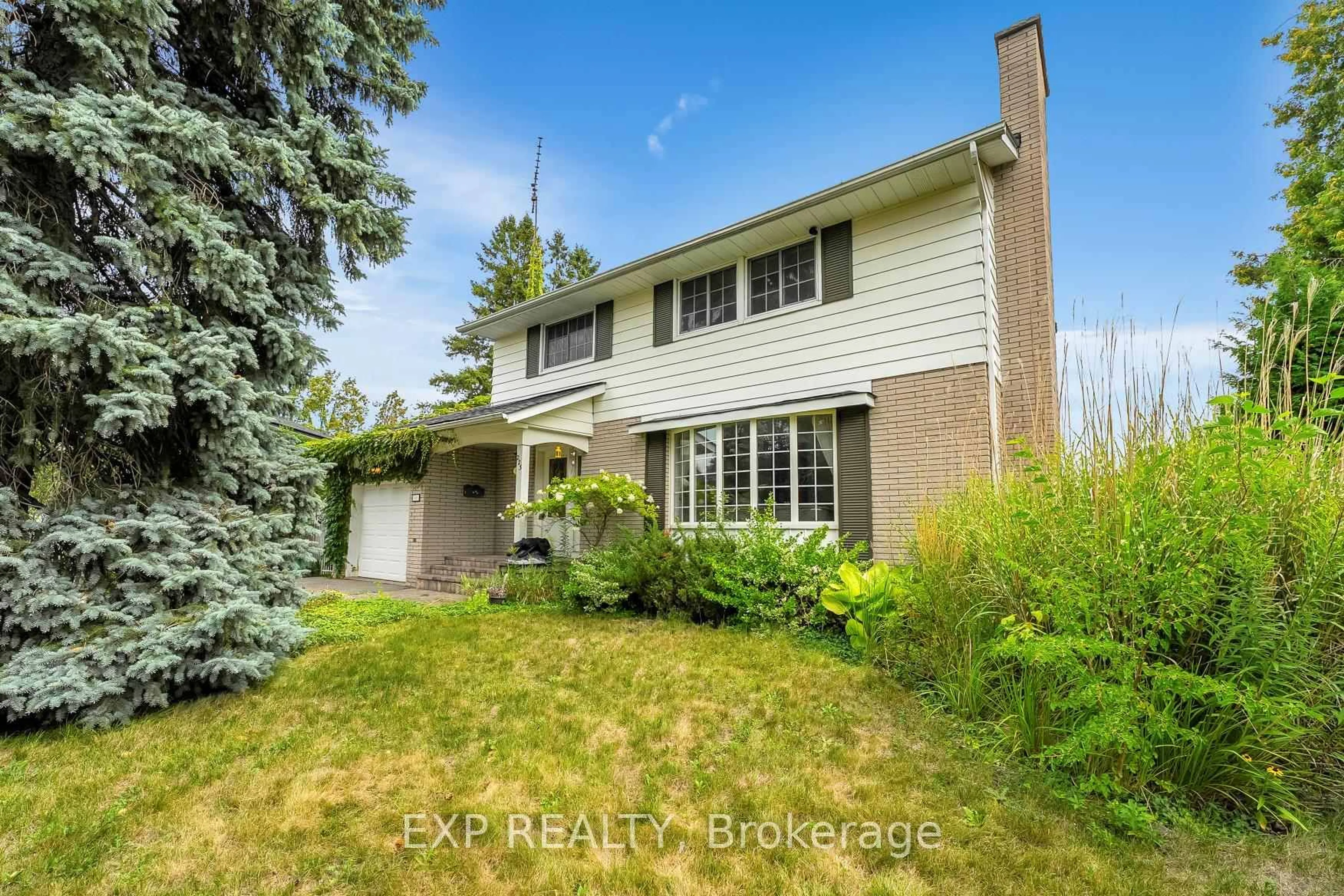 Home with vinyl exterior material, street for 223 Violet Crt, Oshawa Ontario L1G 3E6