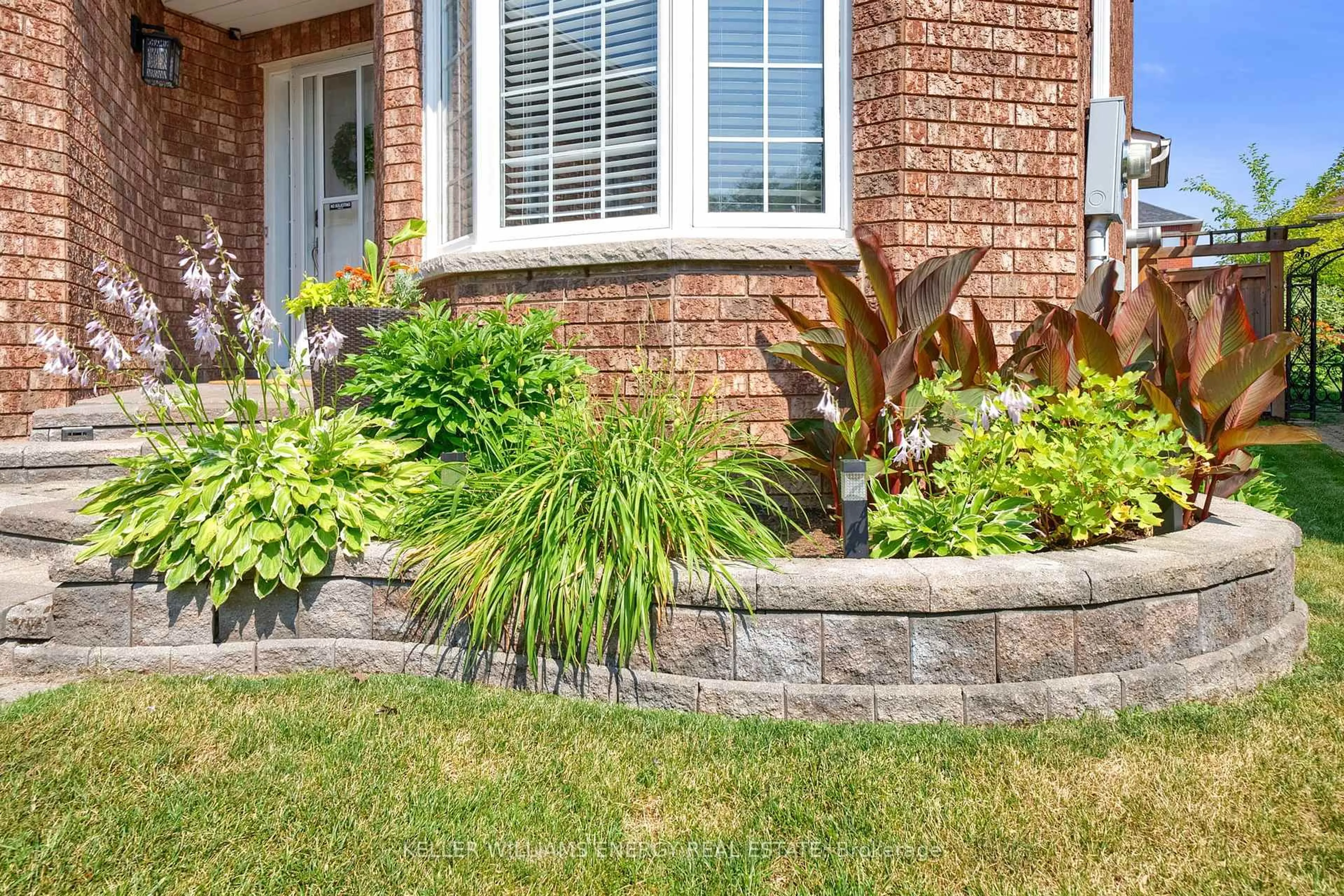 Home with brick exterior material, street for 99 Parnell Cres, Whitby Ontario L1R 1X1