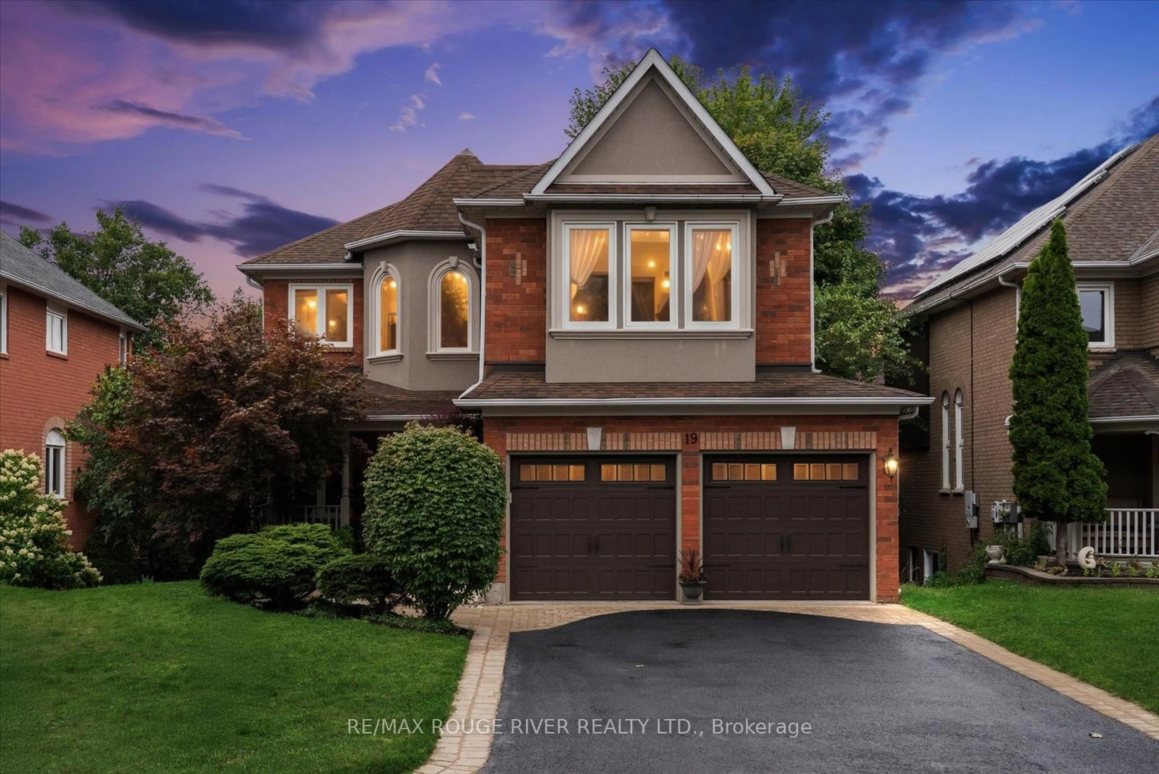 Home with brick exterior material, street for 19 Gilchrist Crt, Whitby Ontario L1R 2P3