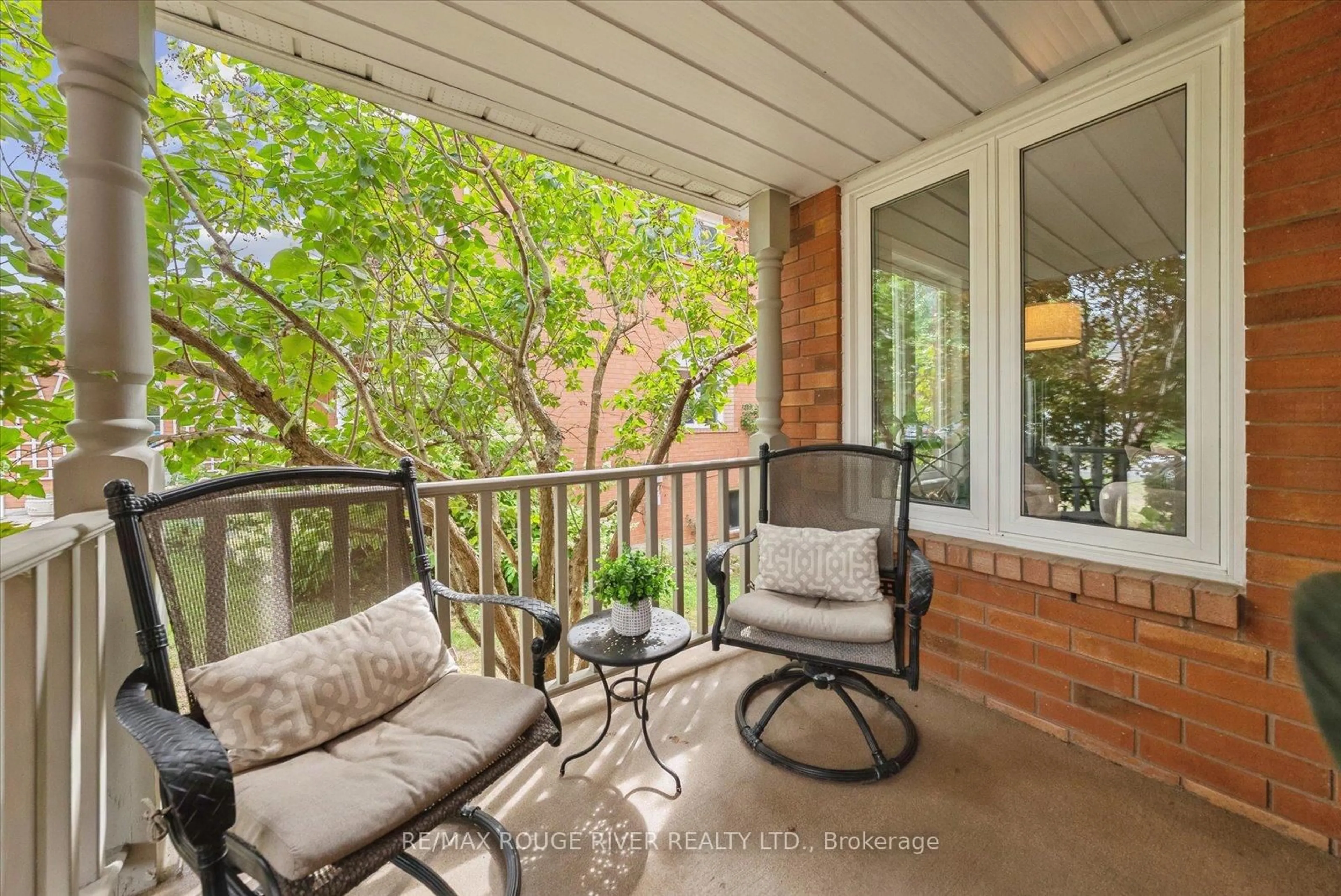 Patio, unknown for 19 Gilchrist Crt, Whitby Ontario L1R 2P3