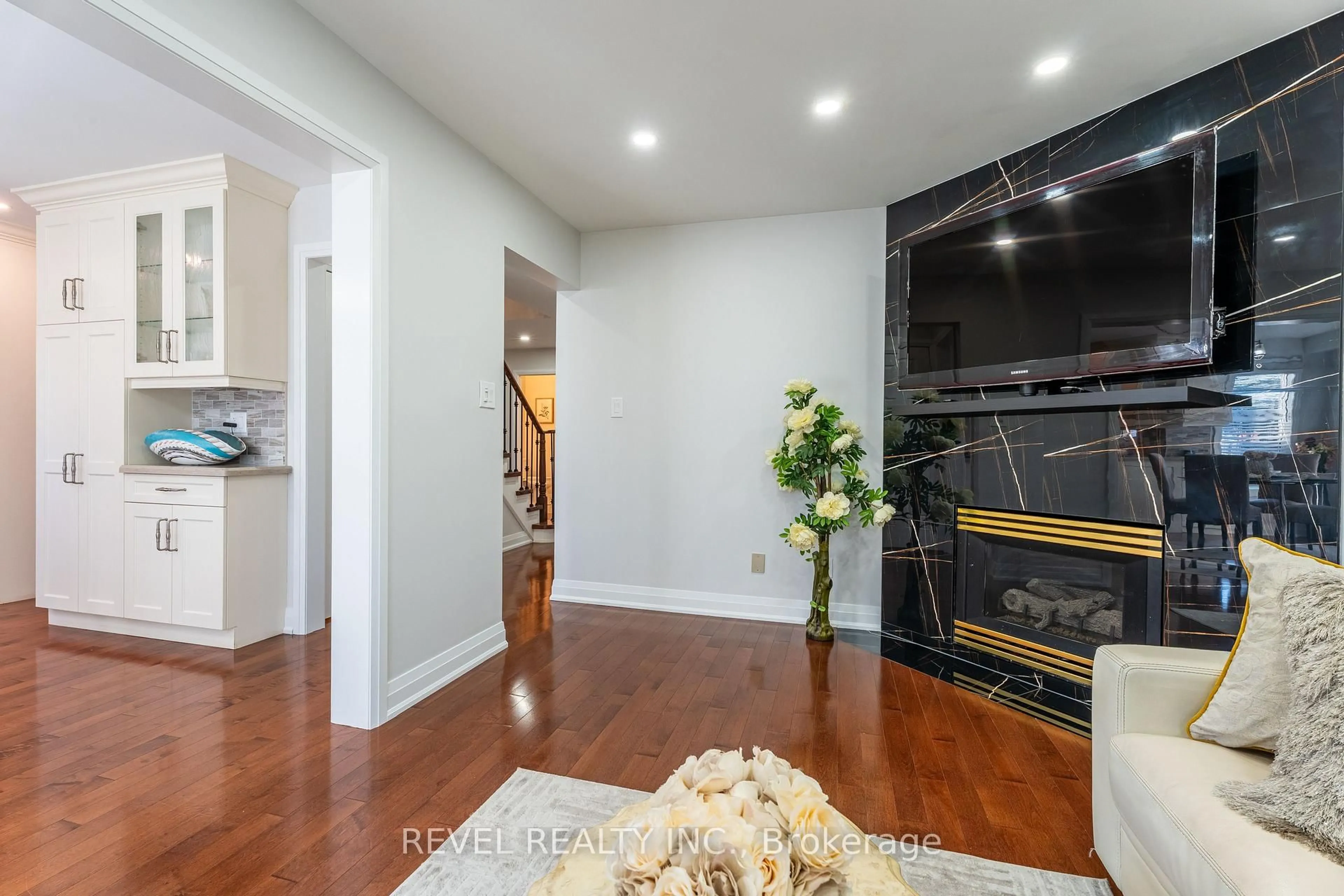 Unknown for 117 Apple Blossom Blvd, Clarington Ontario L1C 4T8