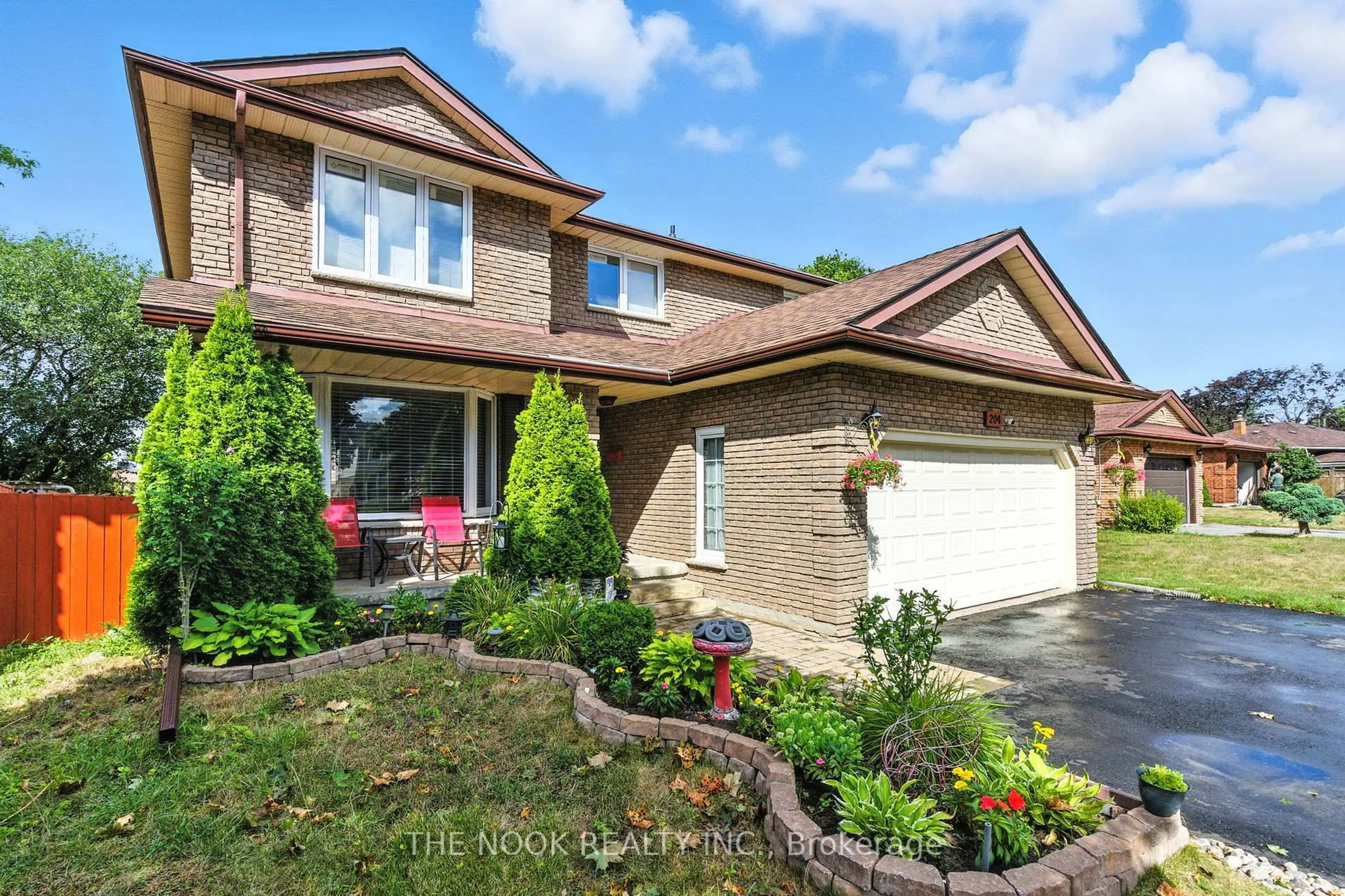 Home with brick exterior material, street for 204 Eastlawn St, Oshawa Ontario L1H 8J1