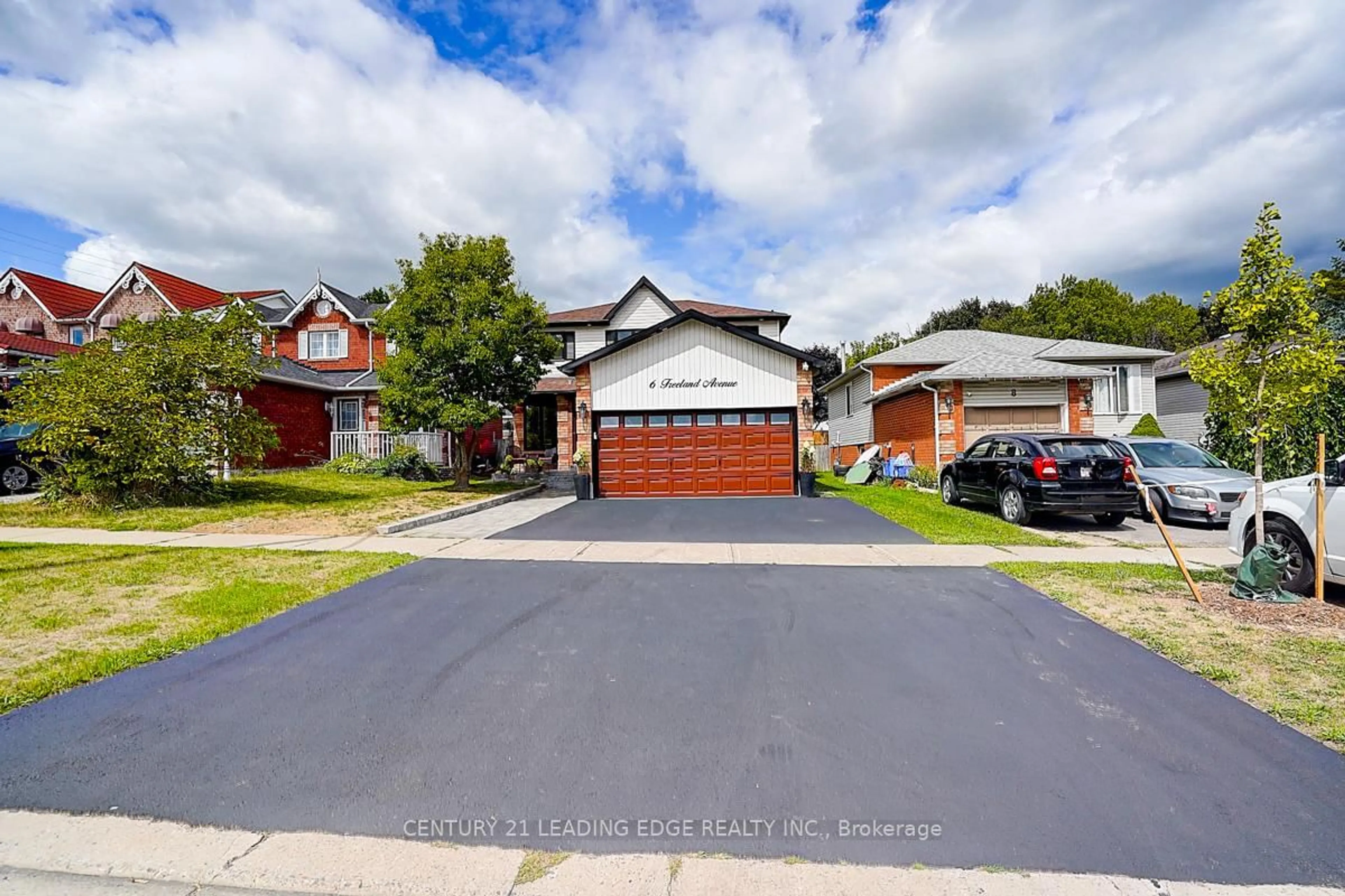 A pic from outside/outdoor area/front of a property/back of a property/a pic from drone, street for 6 FREELAND Ave, Clarington Ontario L1C 4R9