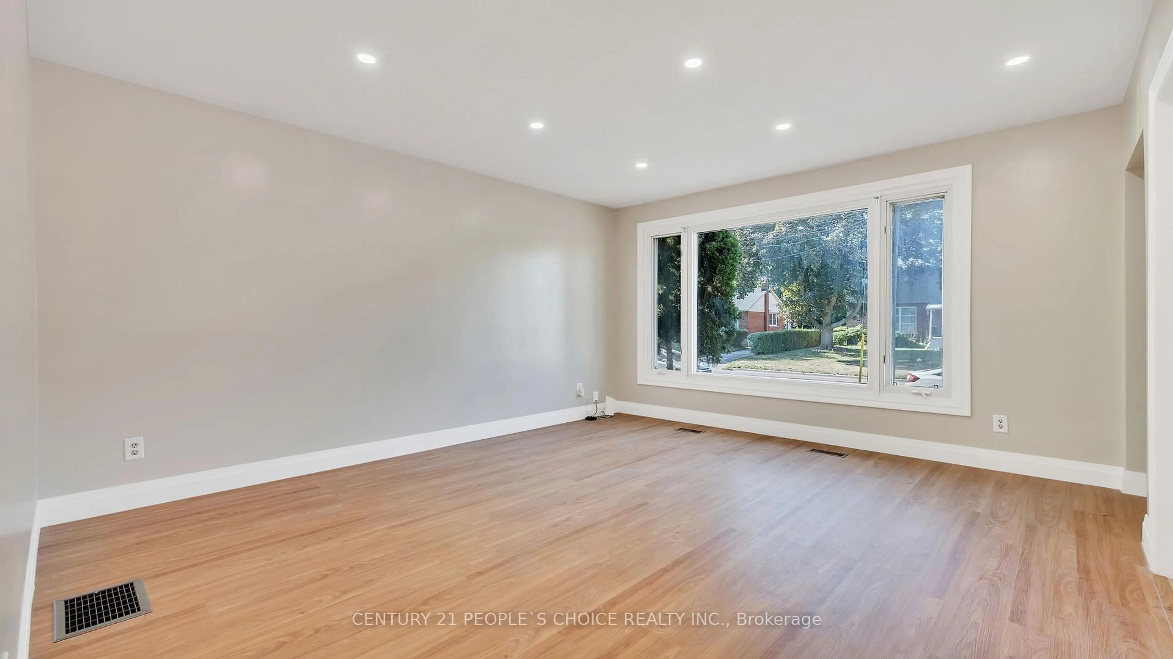 A pic of a room for 105 Byng Ave, Oshawa Ontario L1G 3N2