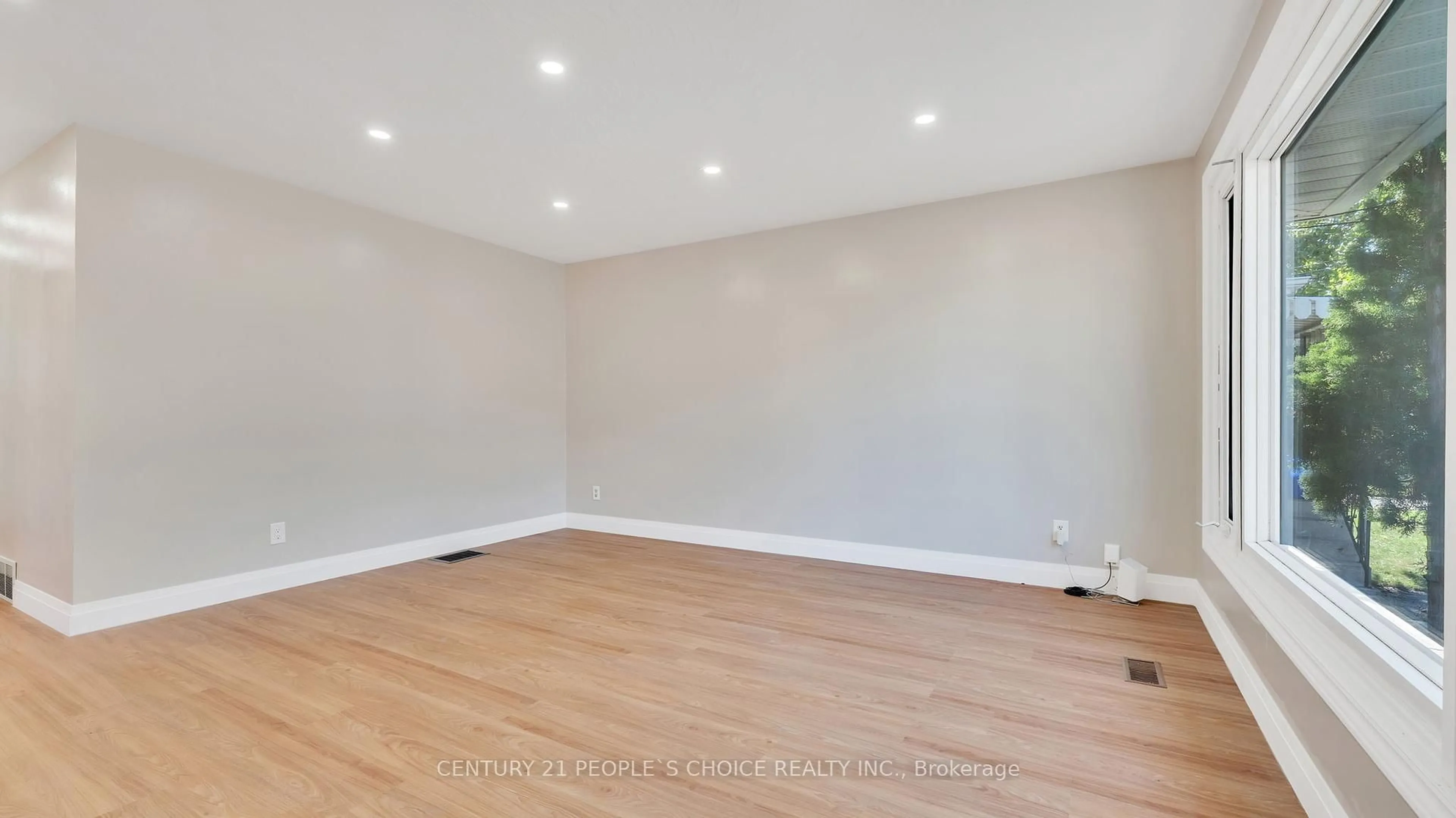 A pic of a room for 105 Byng Ave, Oshawa Ontario L1G 3N2