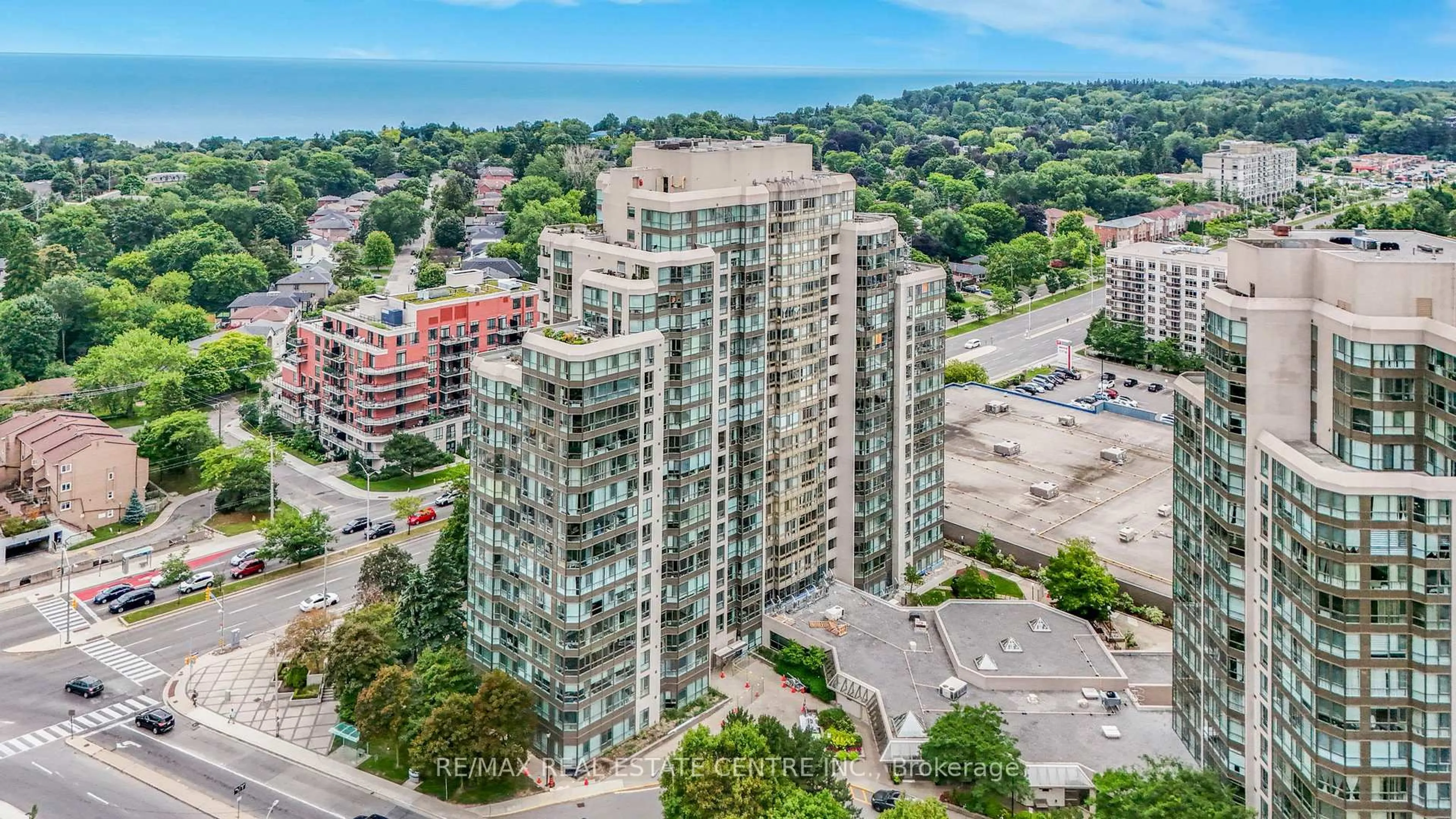 A pic from outside/outdoor area/front of a property/back of a property/a pic from drone, city buildings view from balcony for 3233 Eglinton Ave #407, Toronto Ontario M1J 3N6