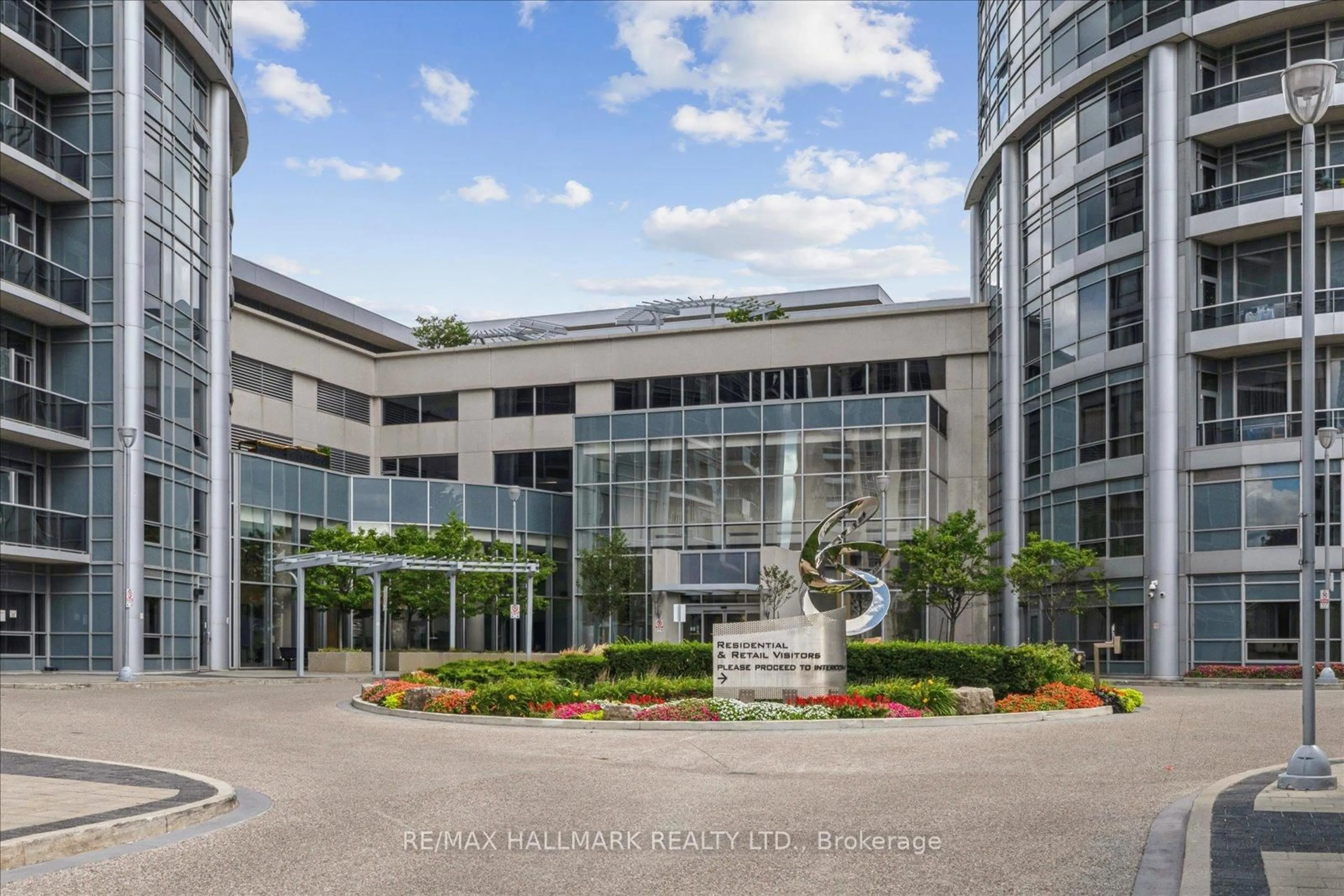 Indoor foyer for 125 Village Green Sq #3006, Toronto Ontario M1S 0G3