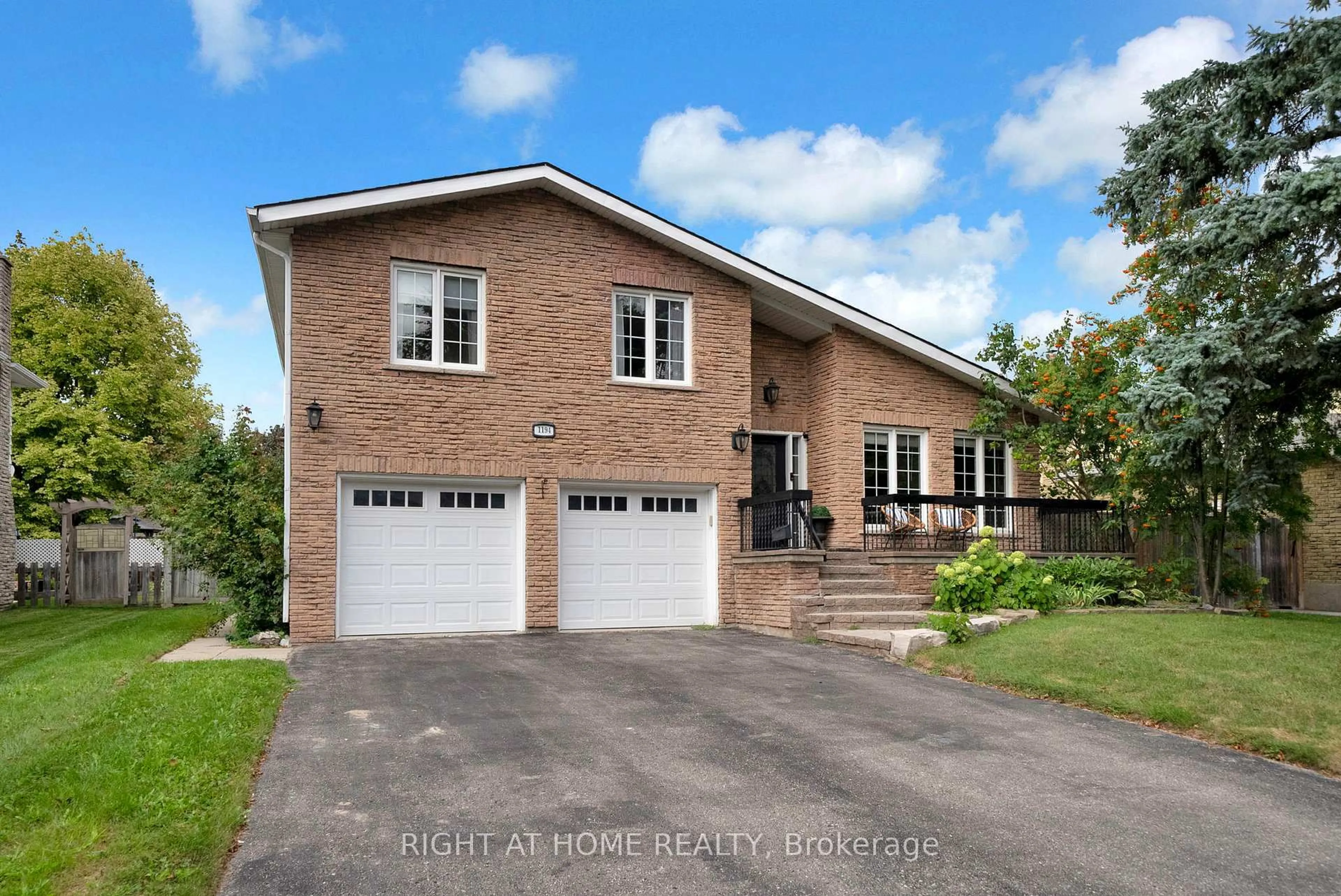 Home with brick exterior material, street for 1194 Northgate Cres, Oshawa Ontario L1G 7C5