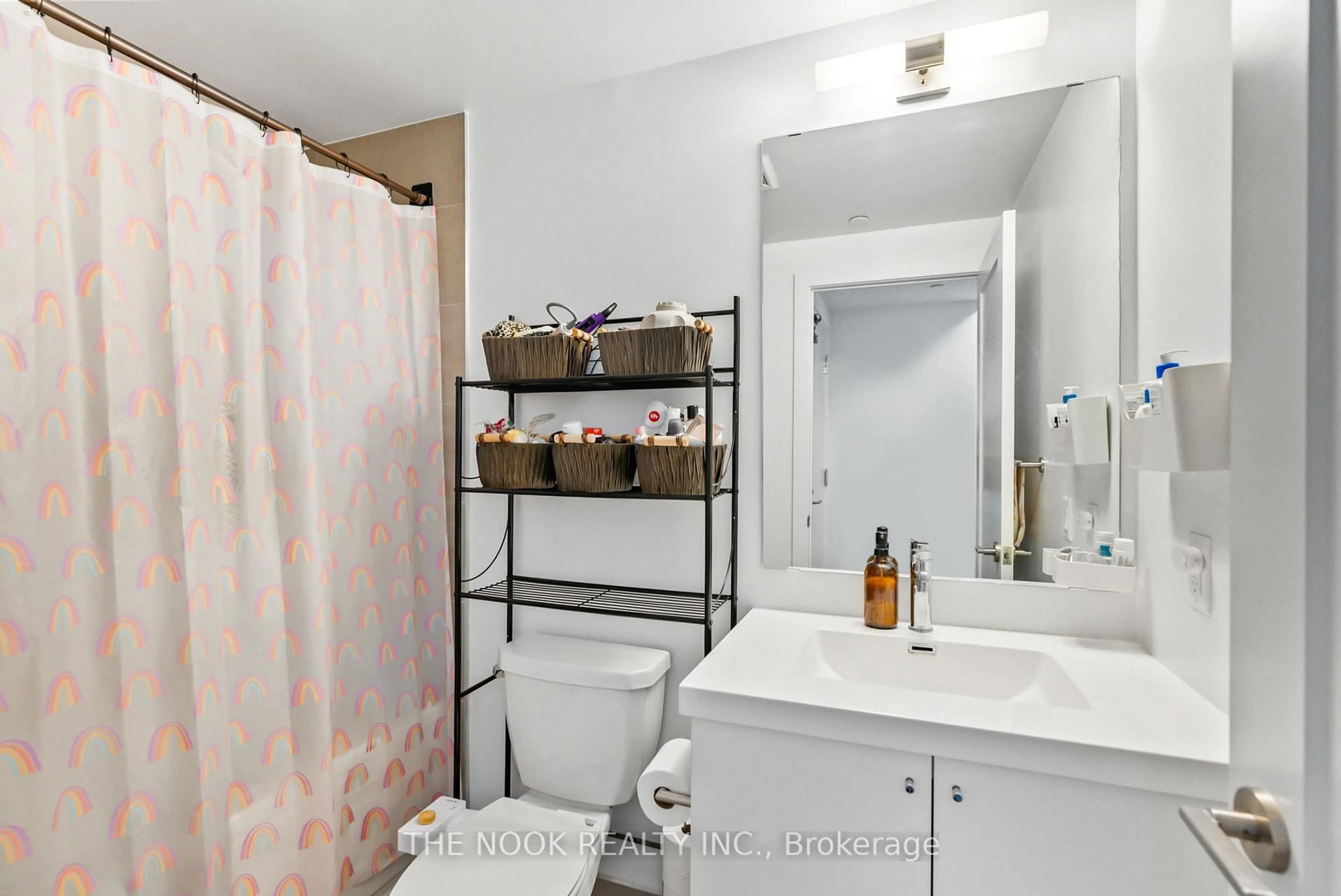 Standard bathroom, unknown for 2550 Simcoe St #805, Oshawa Ontario L1L 0R5