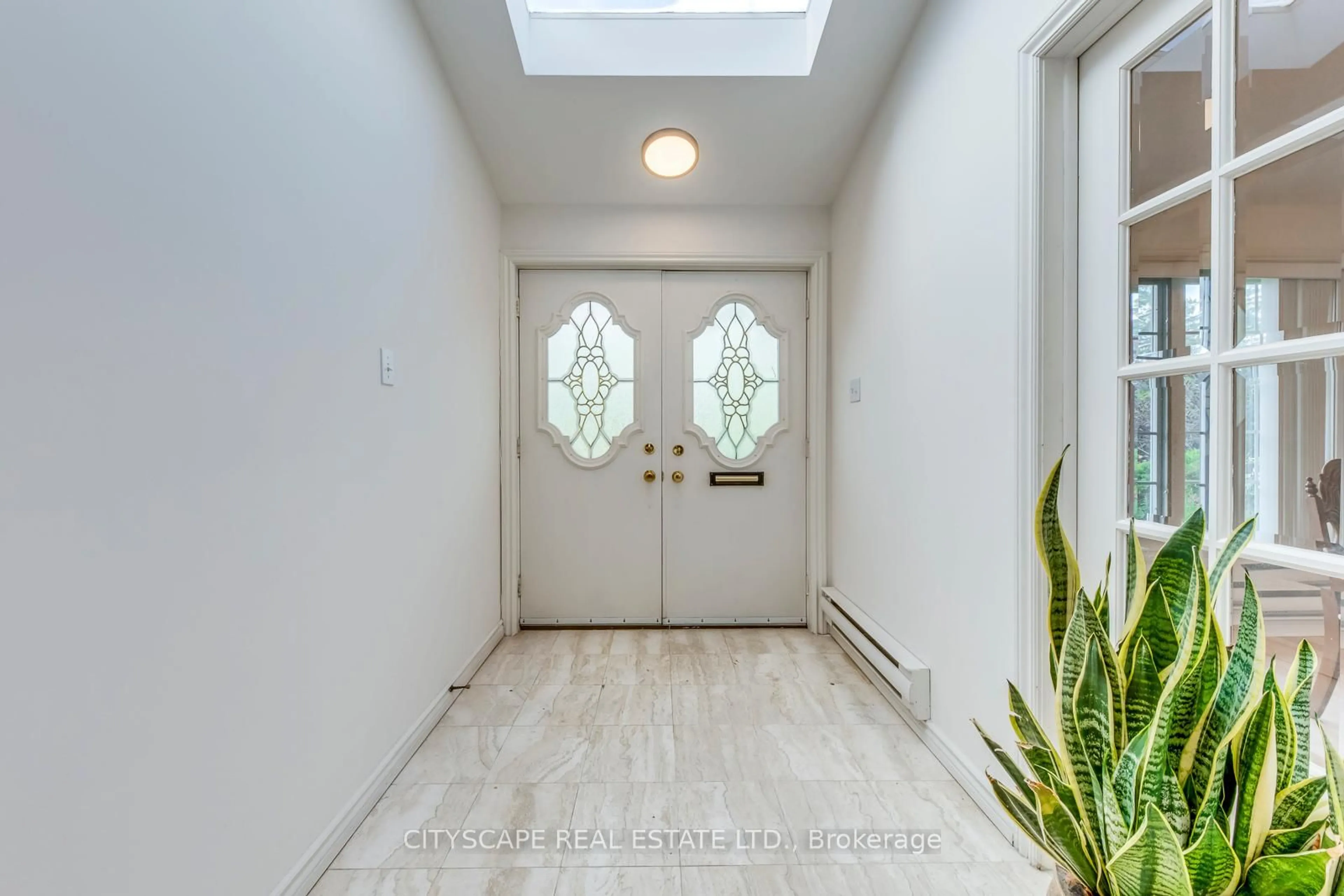Indoor entryway for 3 Midcroft Dr, Toronto Ontario M1S 1W9