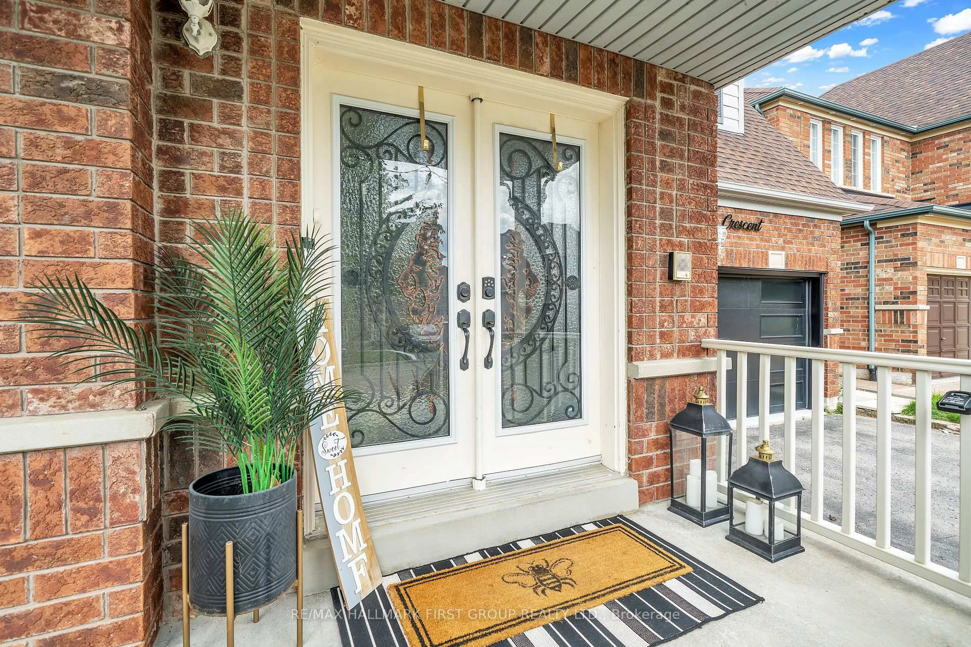 Indoor entryway for 43 Bevan Cres, Ajax Ontario L1T 4P4