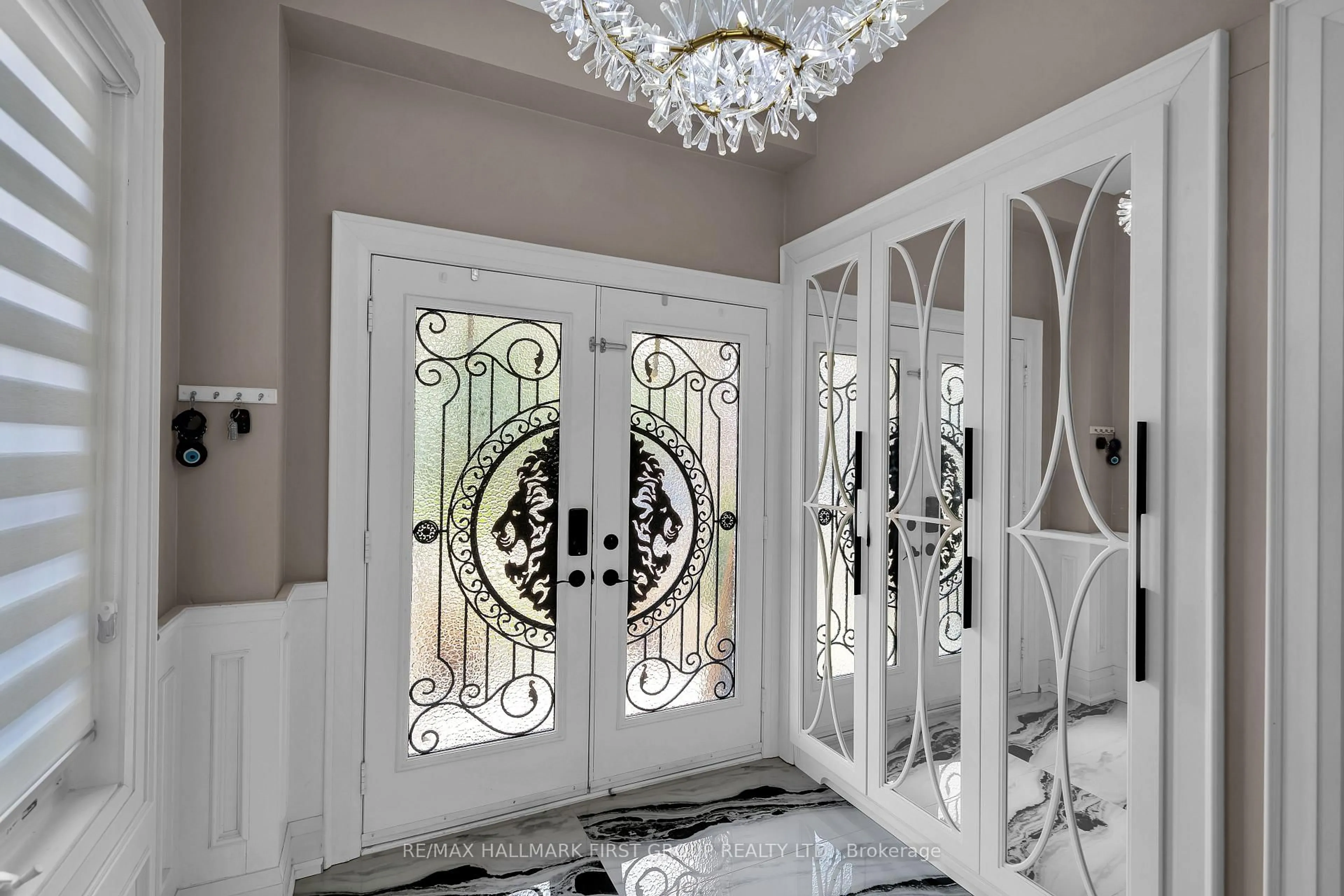 Indoor entryway for 43 Bevan Cres, Ajax Ontario L1T 4P4