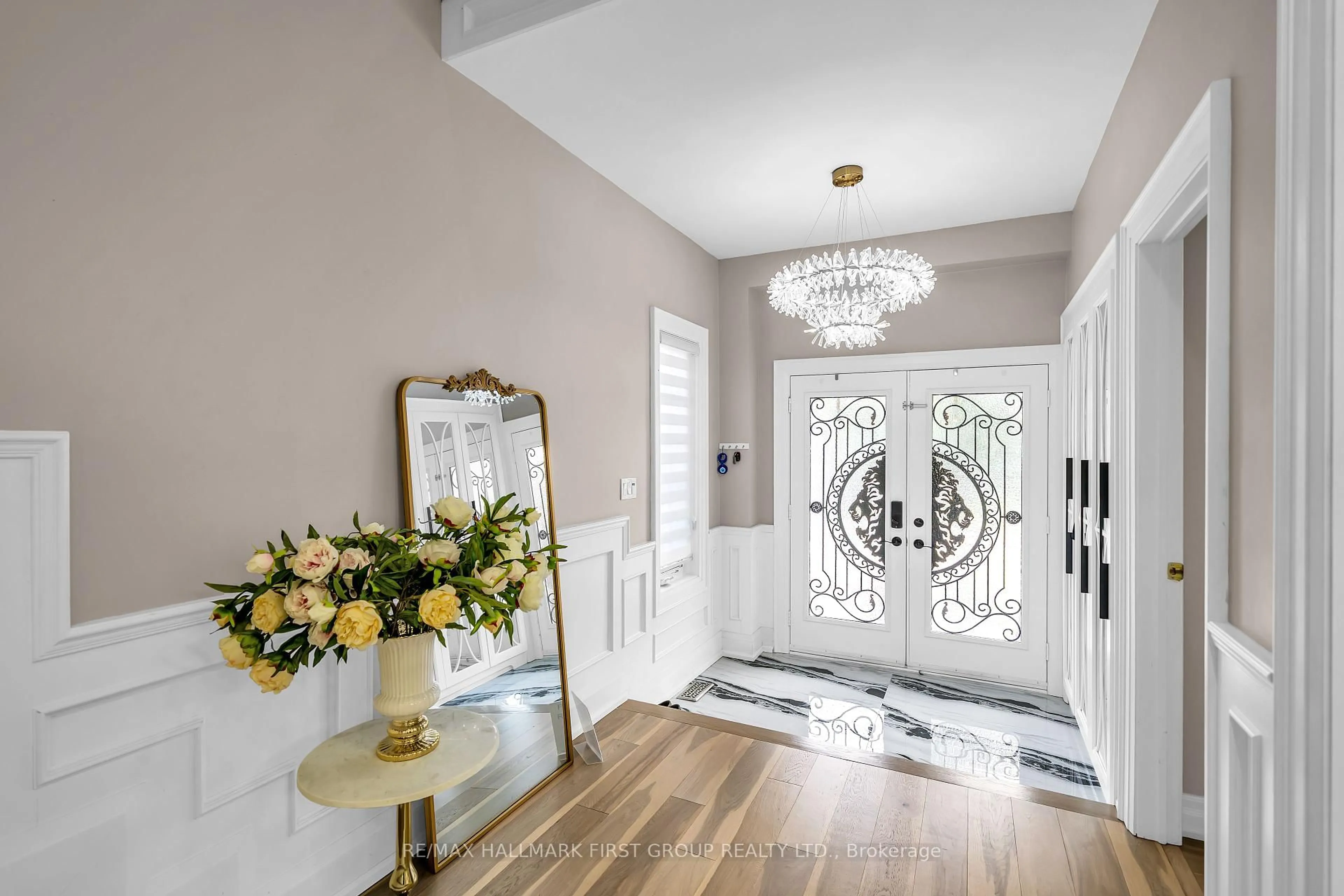 Indoor entryway for 43 Bevan Cres, Ajax Ontario L1T 4P4