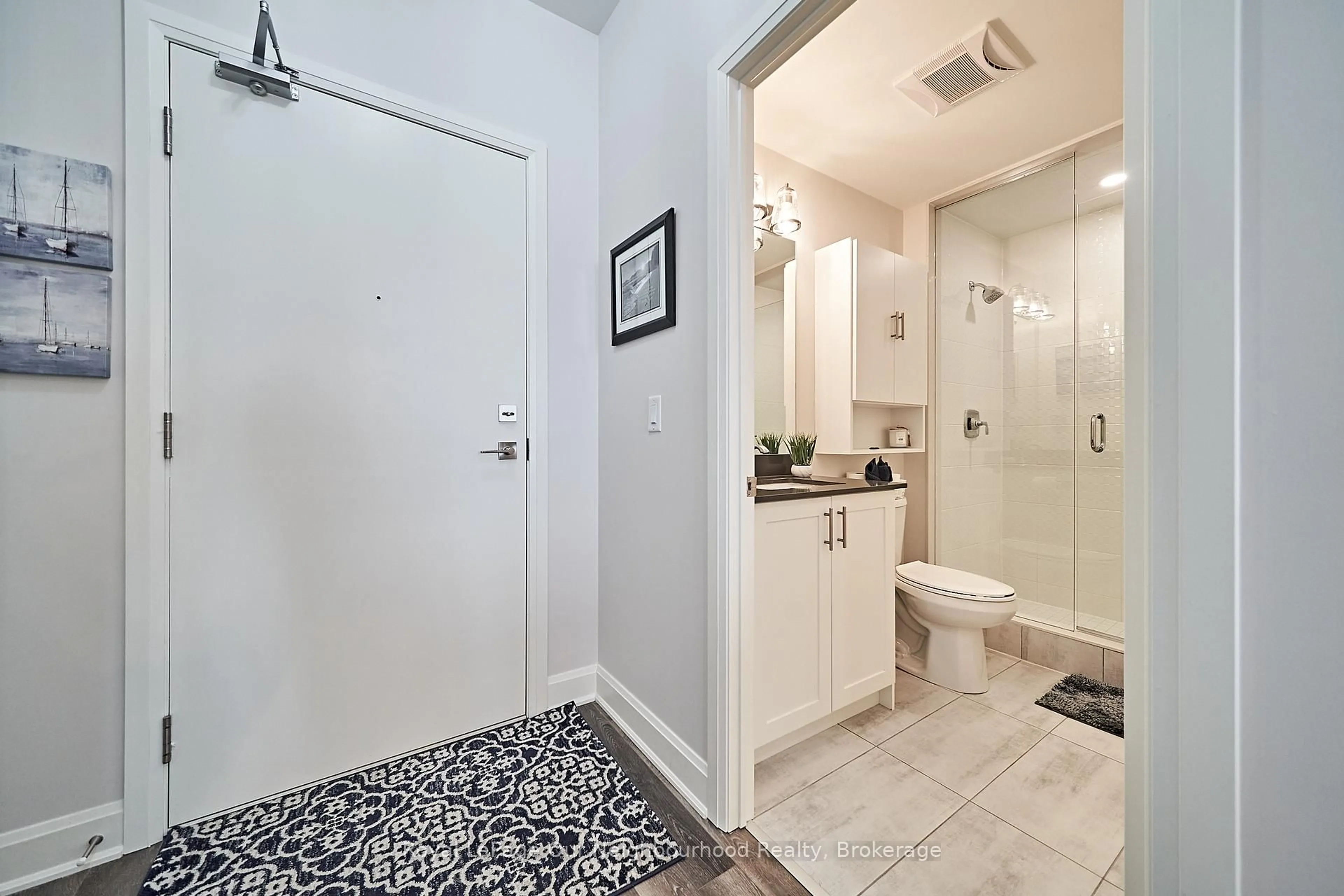 Standard bathroom, ceramic/tile floor for 50 Lakebreeze Dr #218, Clarington Ontario L1B 0V9