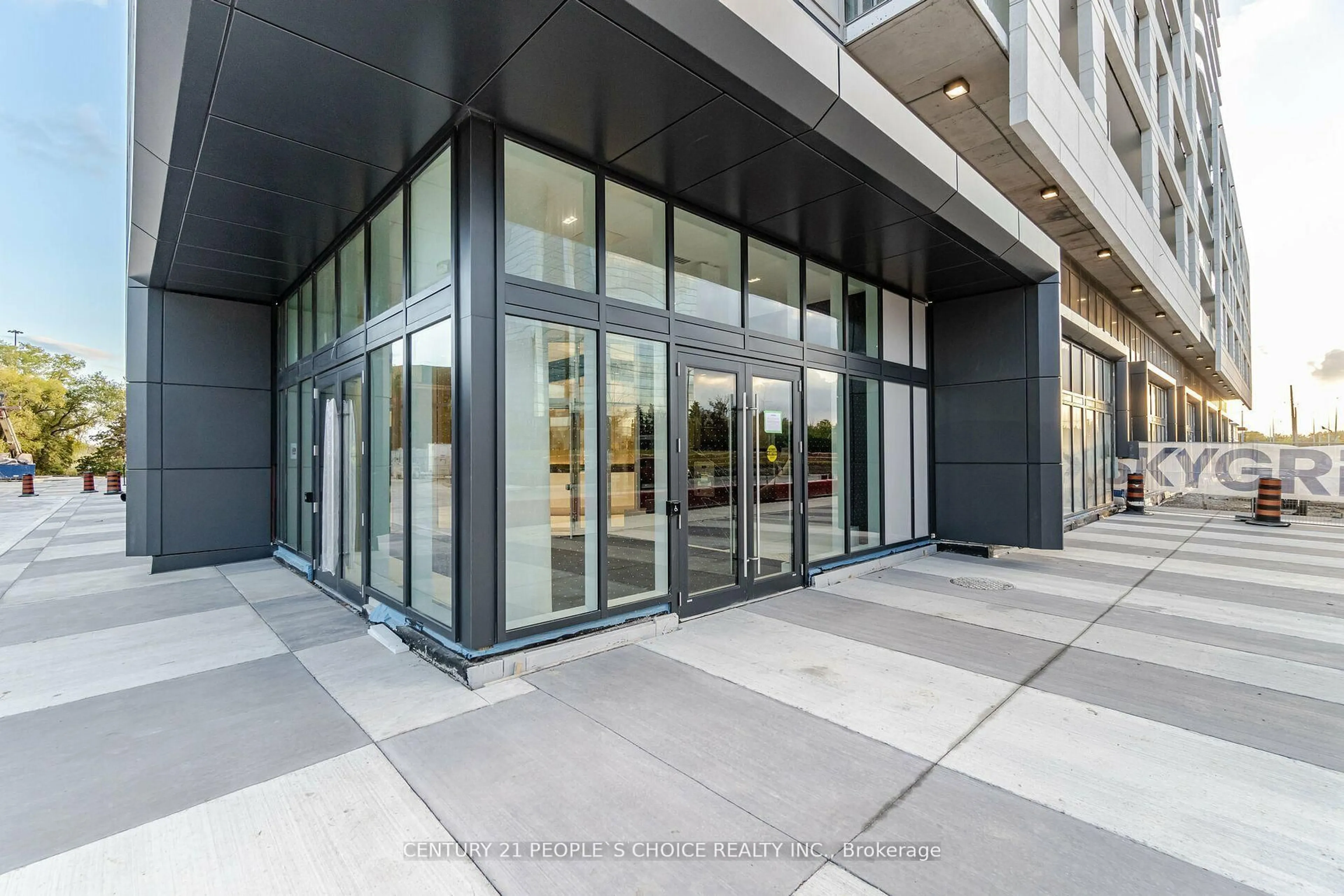 Indoor foyer for 2033 kennedy Rd #312, Toronto Ontario M1T 0B9