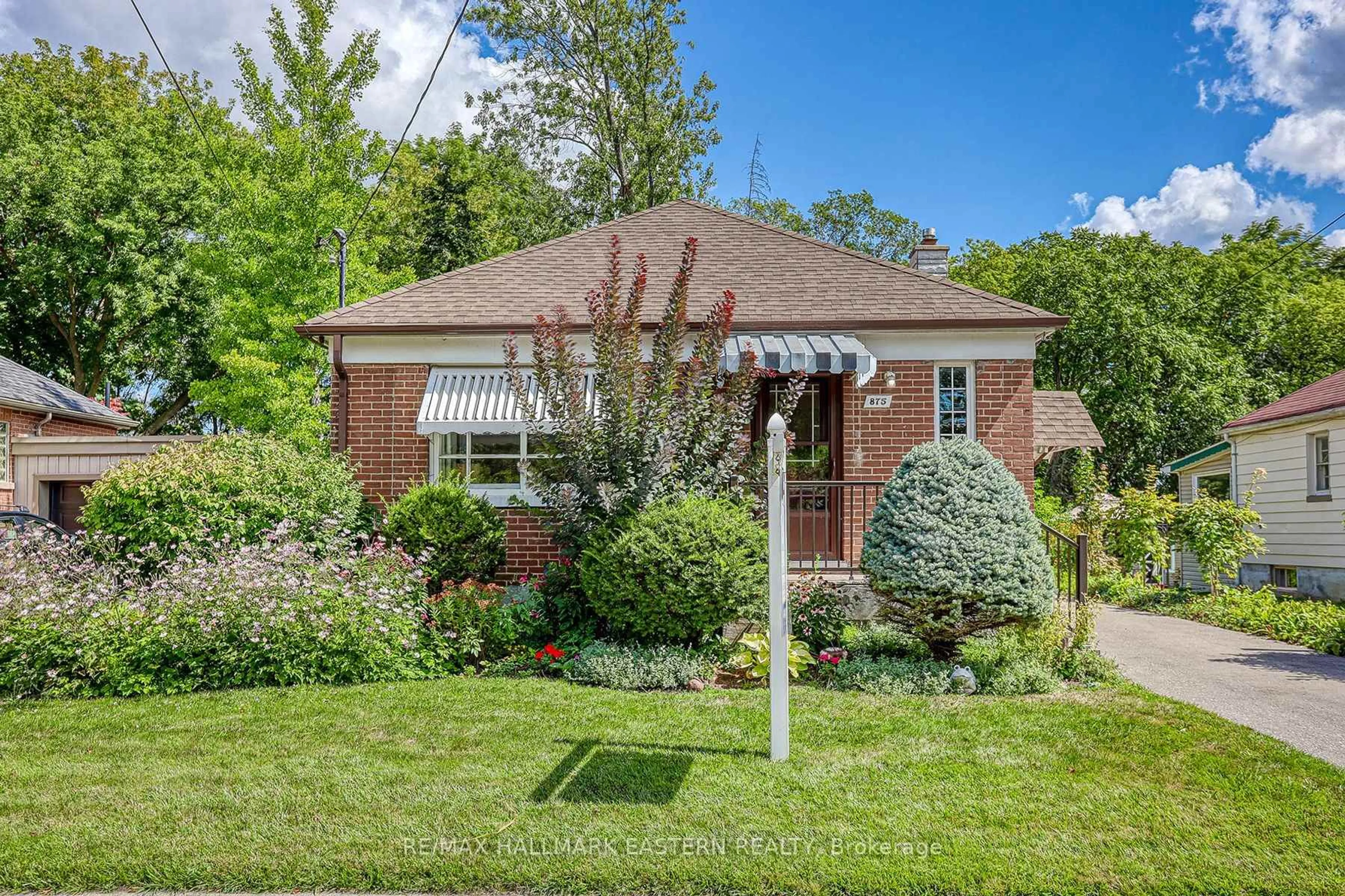 Home with brick exterior material, street for 875 Grierson St, Oshawa Ontario L1G 5K1
