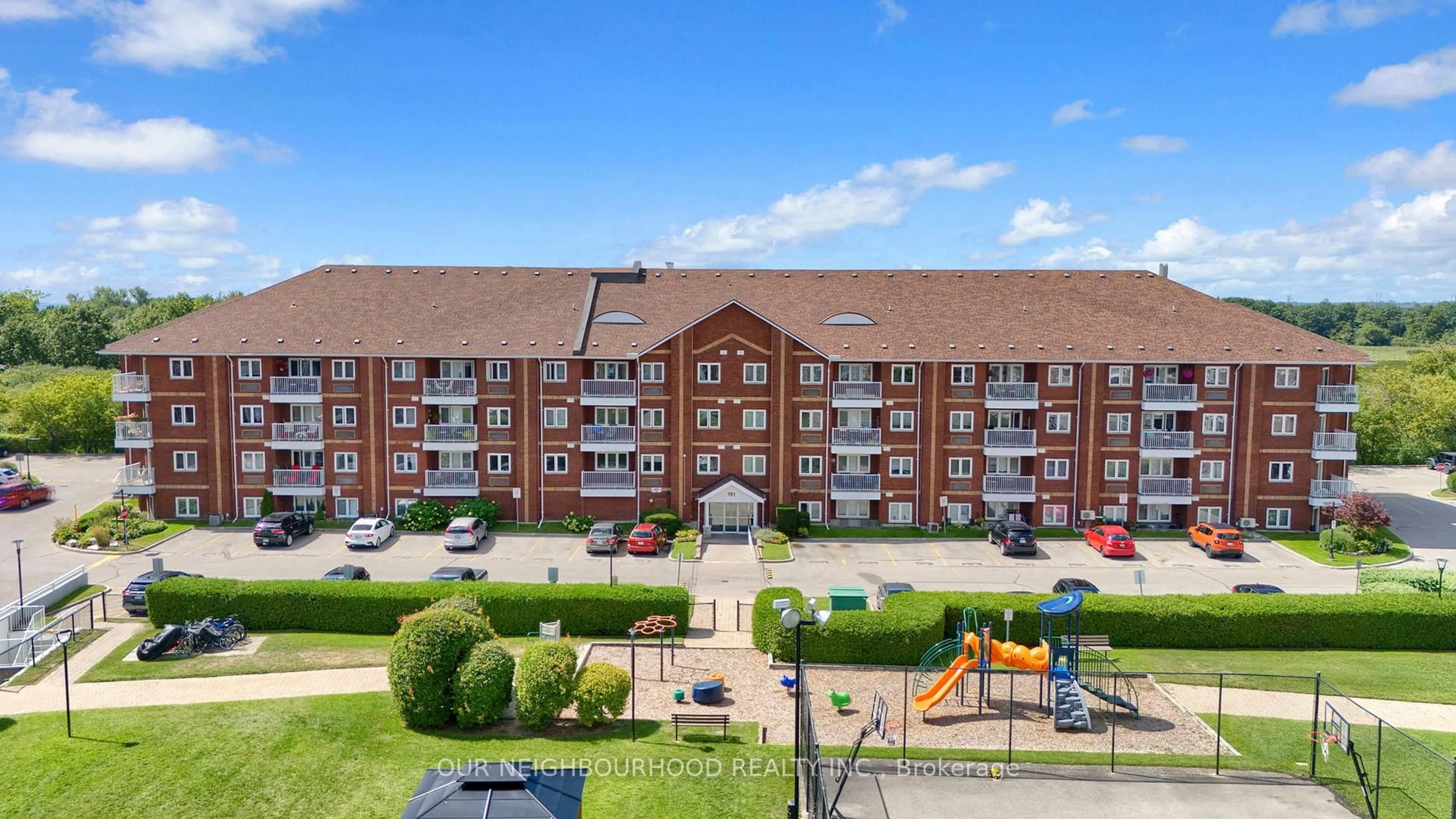 A pic from outside/outdoor area/front of a property/back of a property/a pic from drone, building for 191 Lake Driveway Dr #210, Ajax Ontario L1S 7H9