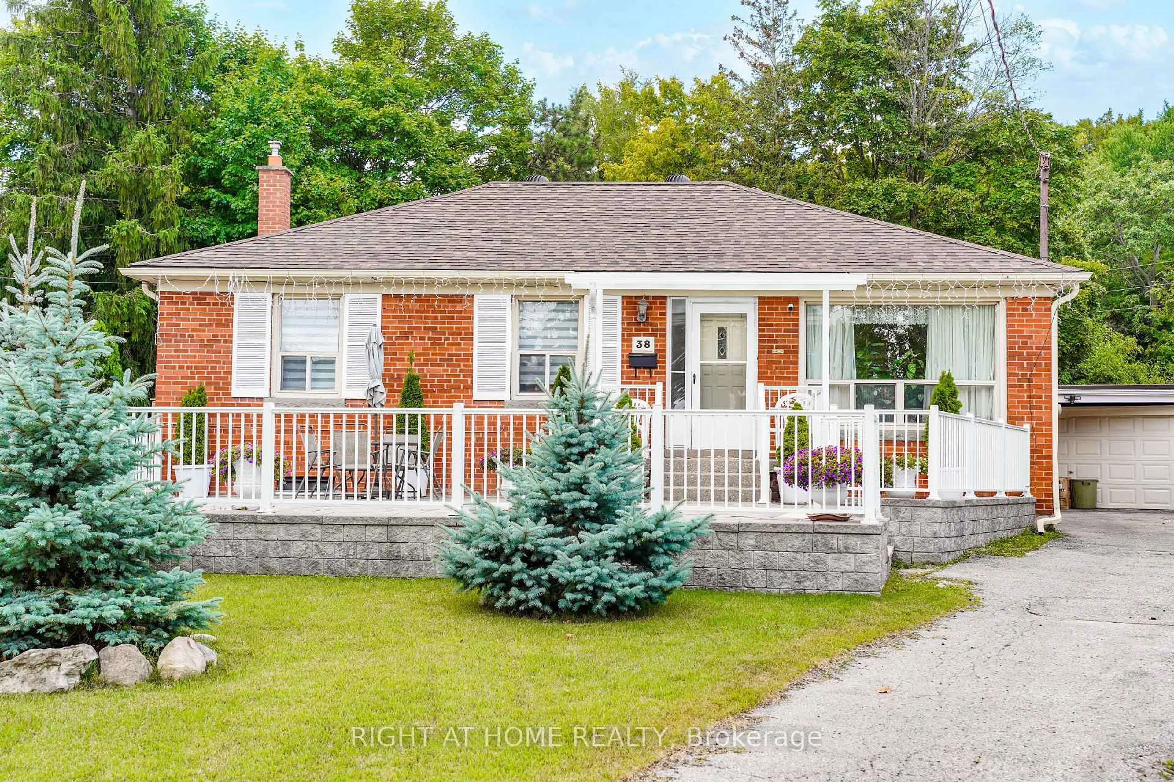 Home with brick exterior material, street for 38 Lingarde Dr, Toronto Ontario M1R 1X6
