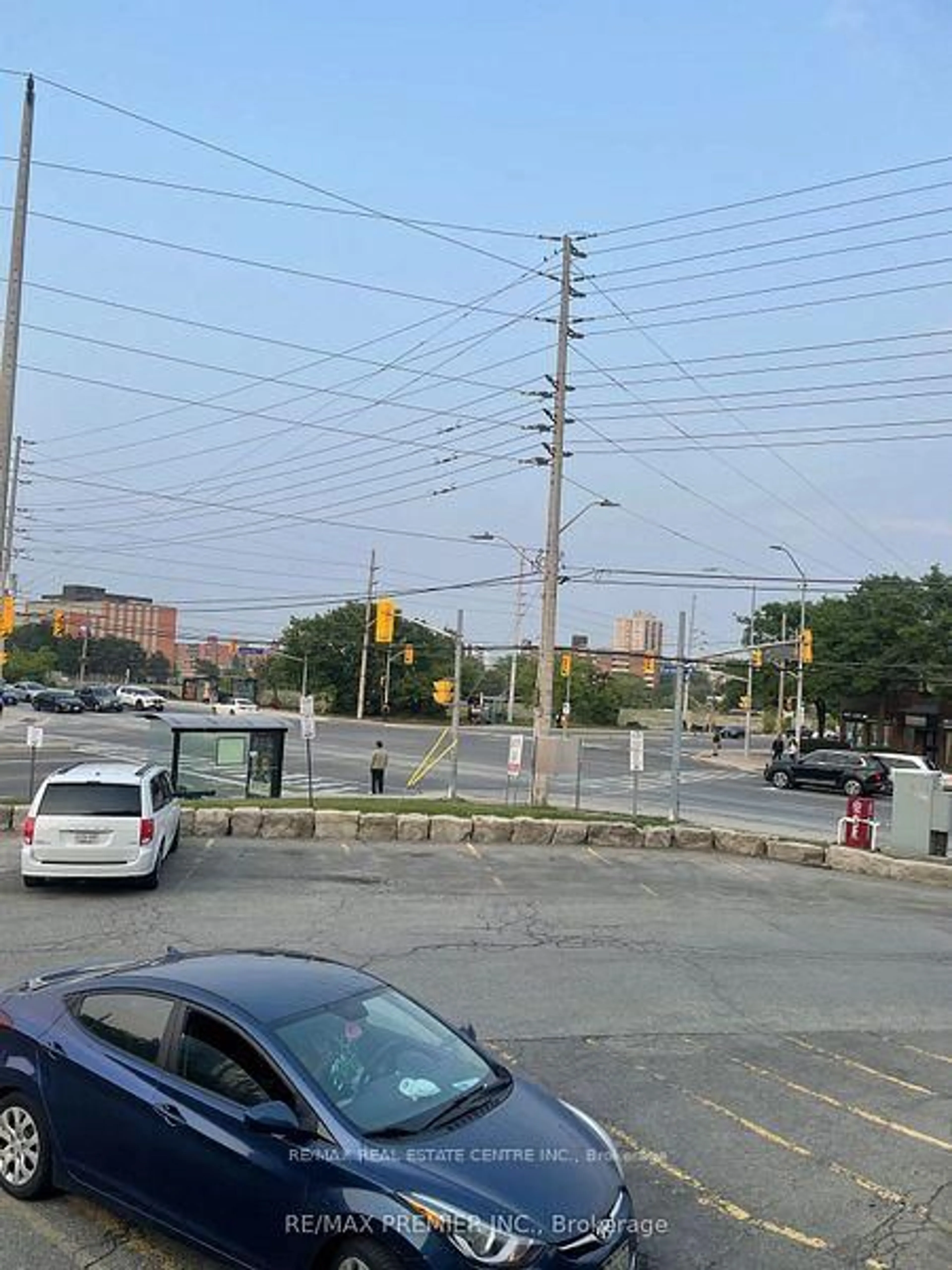 Parking for 1310 Bradenton Path, Oshawa Ontario L1K 1H2