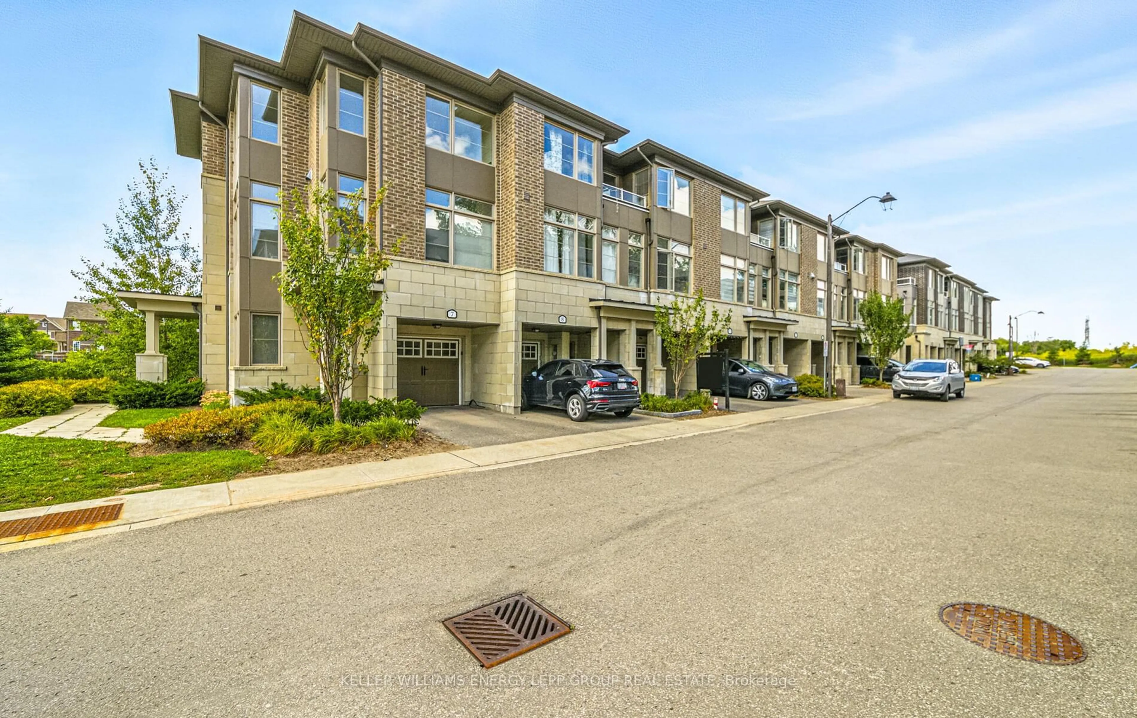 Unknown for 384 Arctic Red Dr #9, Oshawa Ontario L1L 0M5