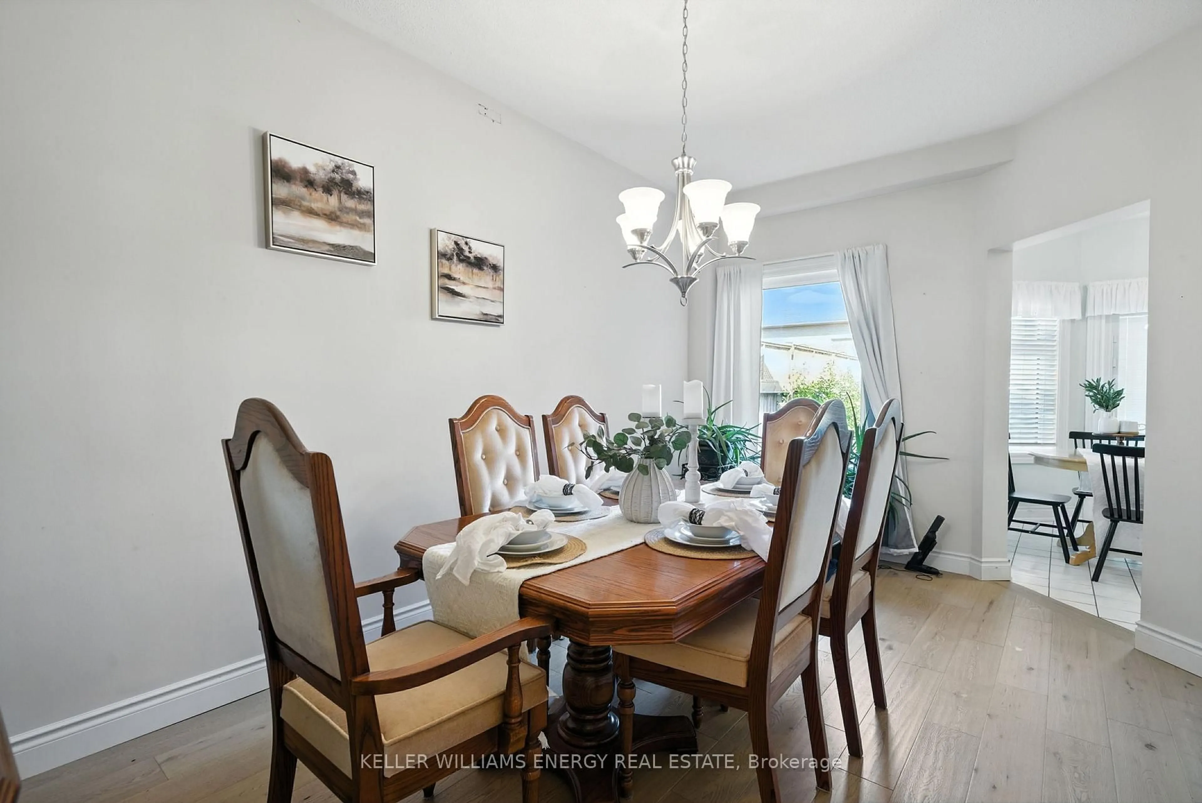 Dining room, unknown for 14 Bach Ave, Whitby Ontario L1R 2M1
