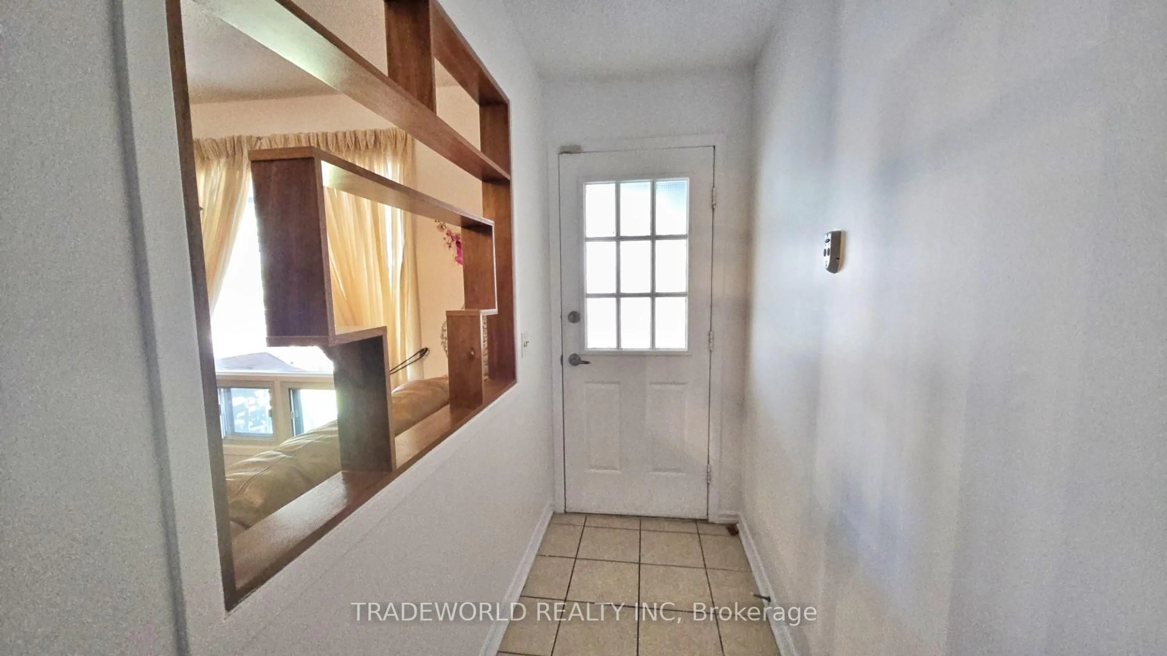 Indoor entryway for 24 Keon Pl, Toronto Ontario M1B 3C9