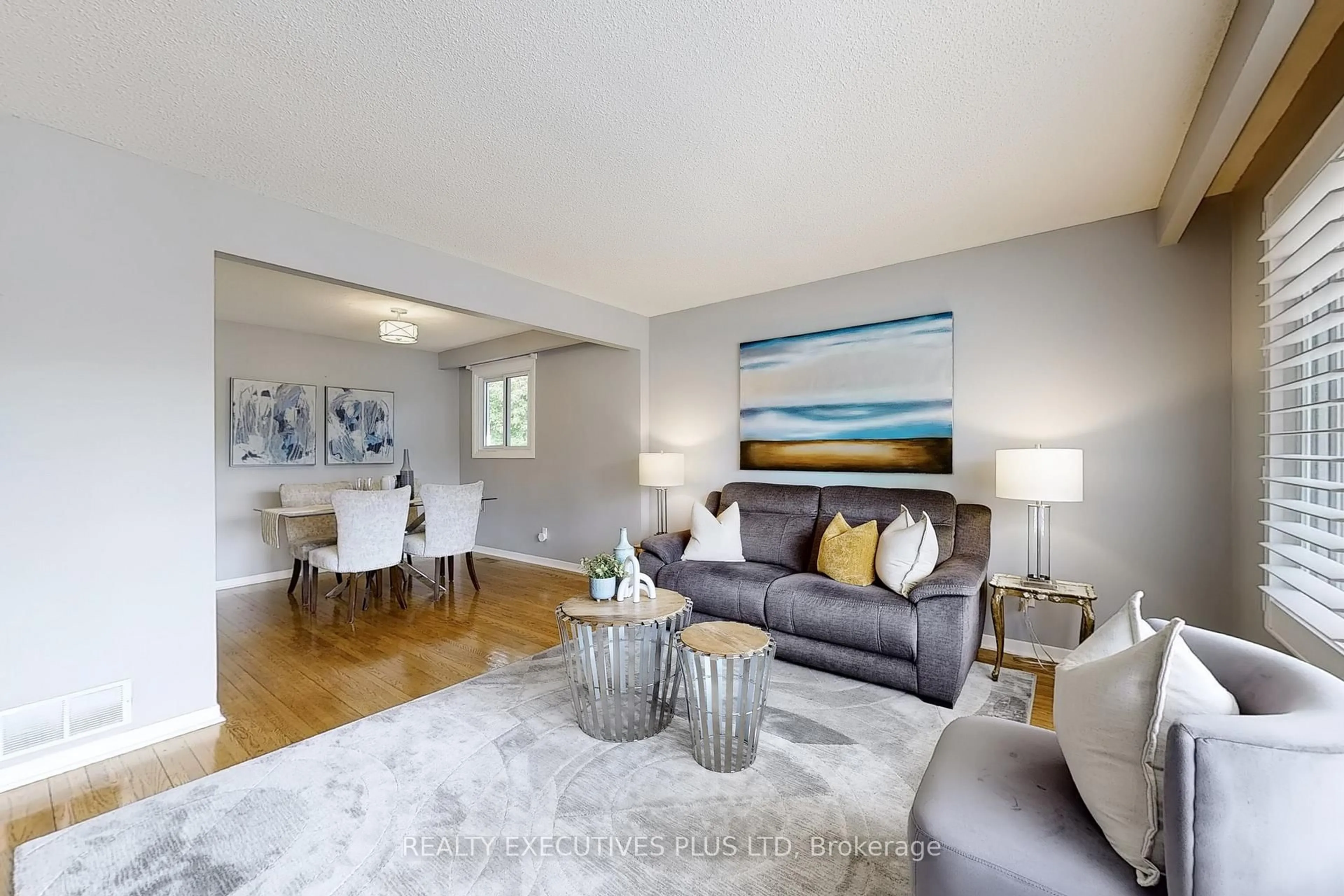 Living room with furniture, unknown for 1304 Wharf St, Pickering Ontario L1W 1A4