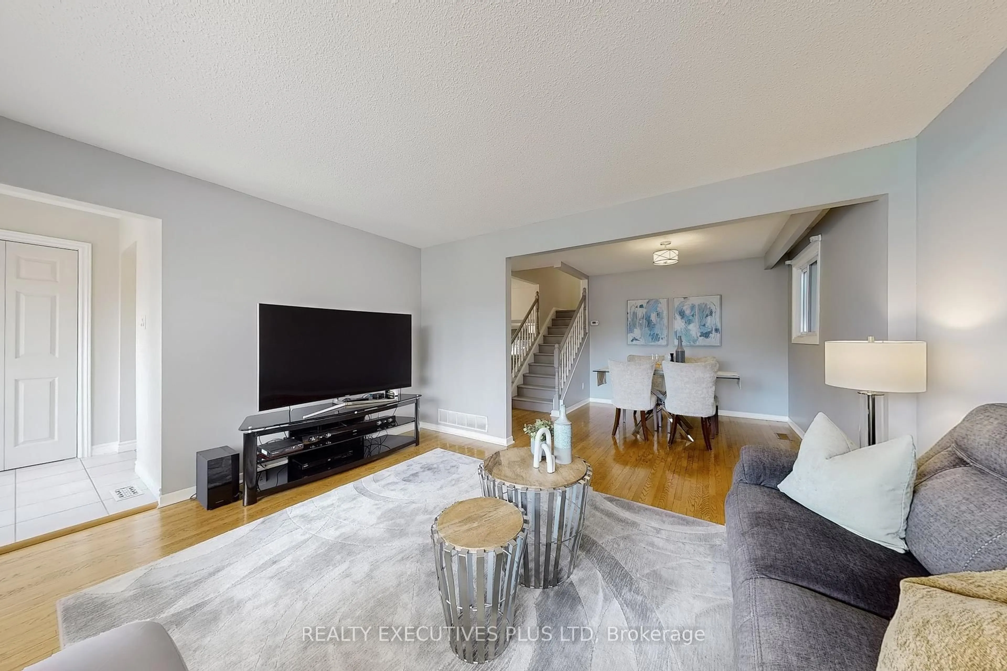 Living room with furniture, unknown for 1304 Wharf St, Pickering Ontario L1W 1A4