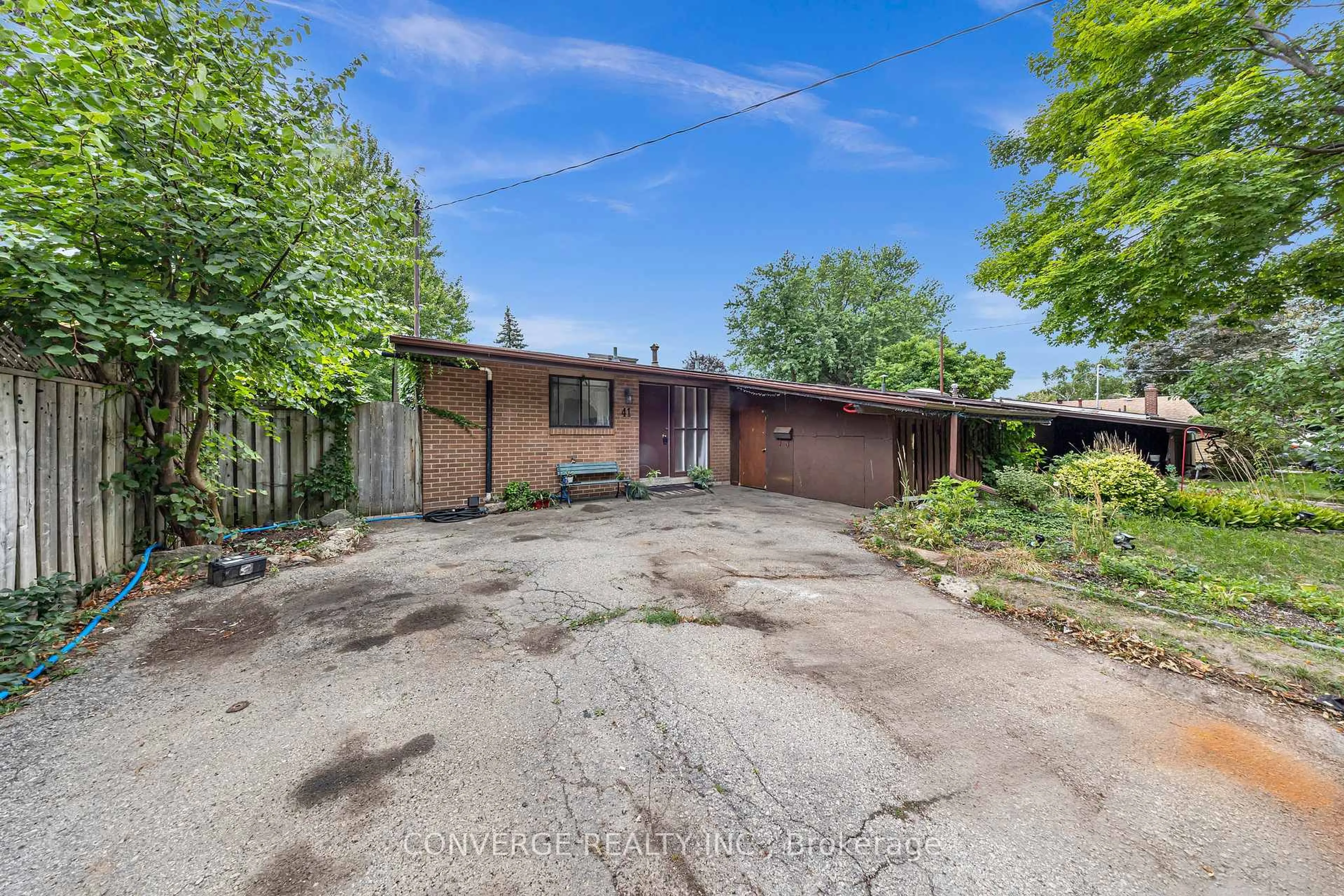 A pic from outside/outdoor area/front of a property/back of a property/a pic from drone, street for 41 Brookridge Dr, Toronto Ontario M1P 3M3