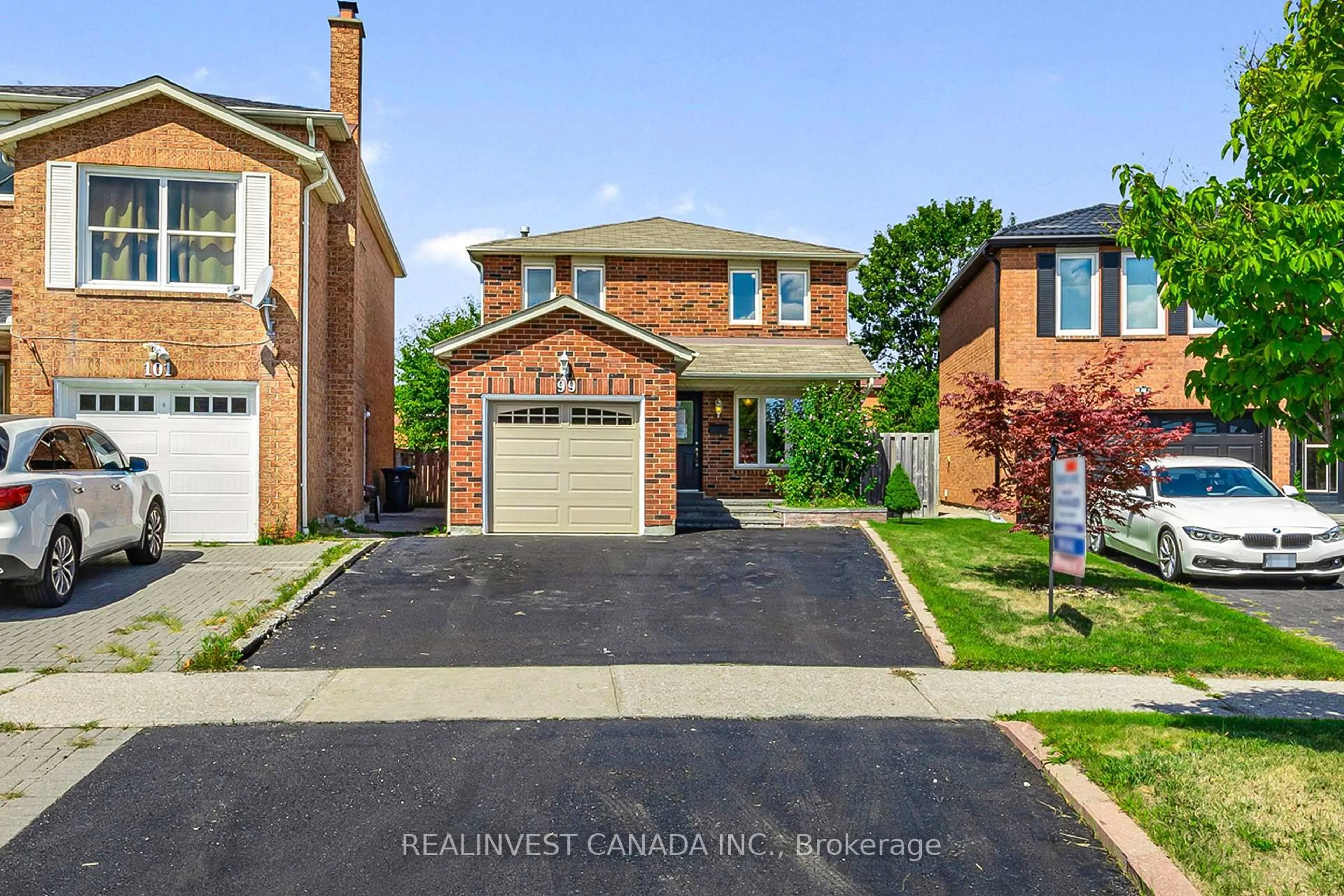 Home with brick exterior material, street for 99 Carisbrooke Sq, Toronto Ontario M1B 4M3