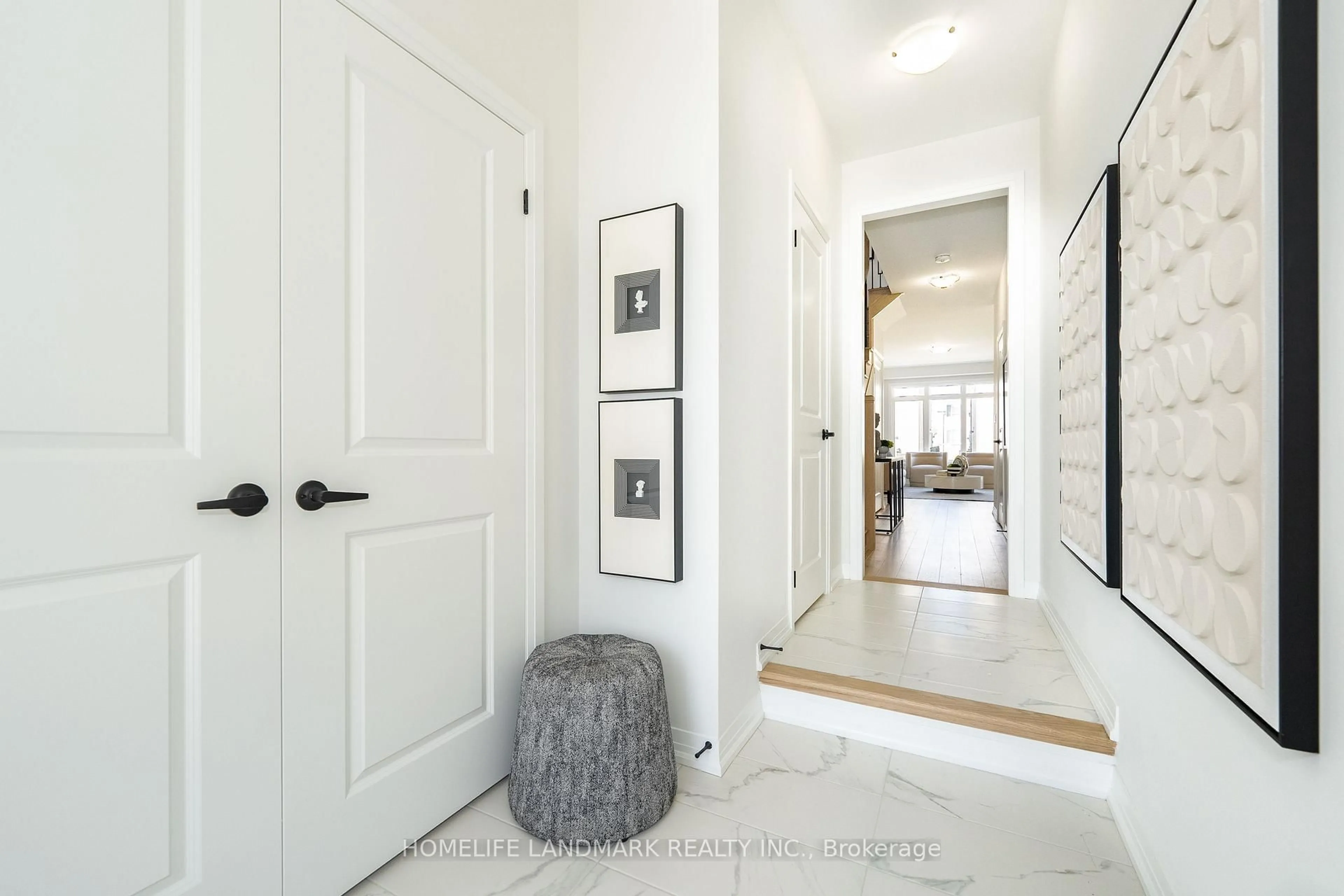 Indoor entryway for 3036 Sideline 16, Pickering Ontario L1X 2R2