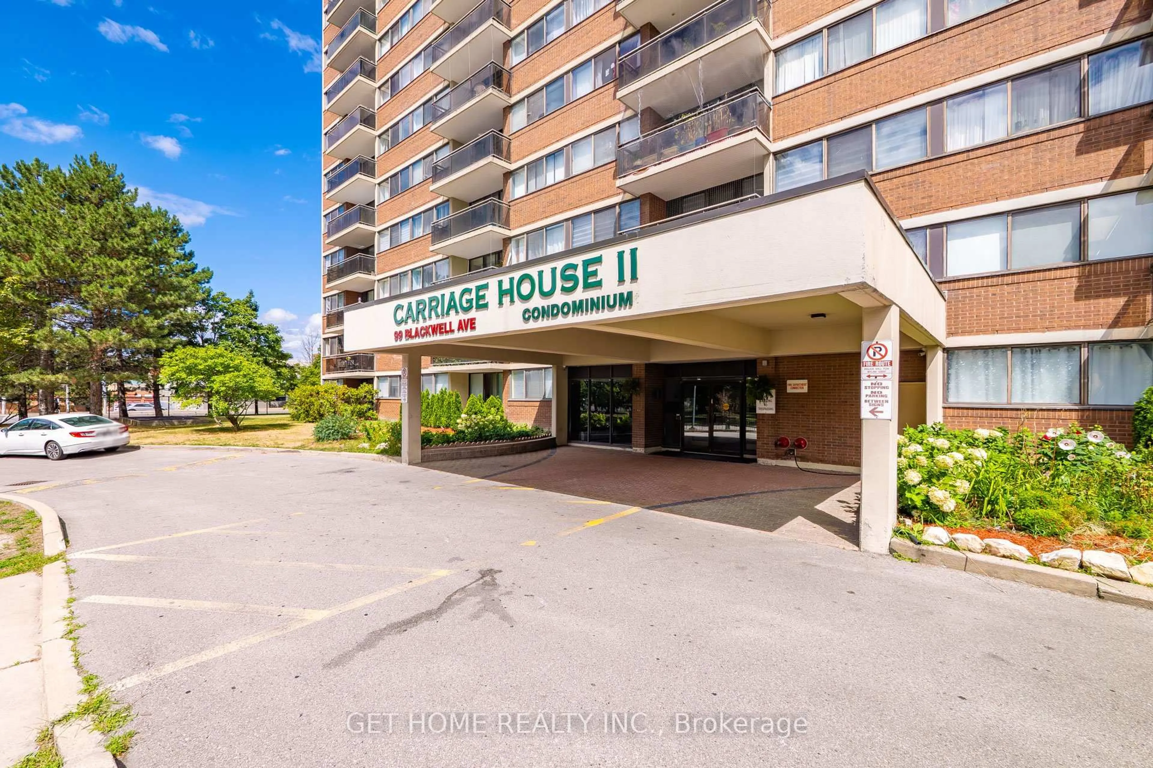 Indoor foyer for 99 Blackwell Ave ##1101, Toronto Ontario M1B 3R5