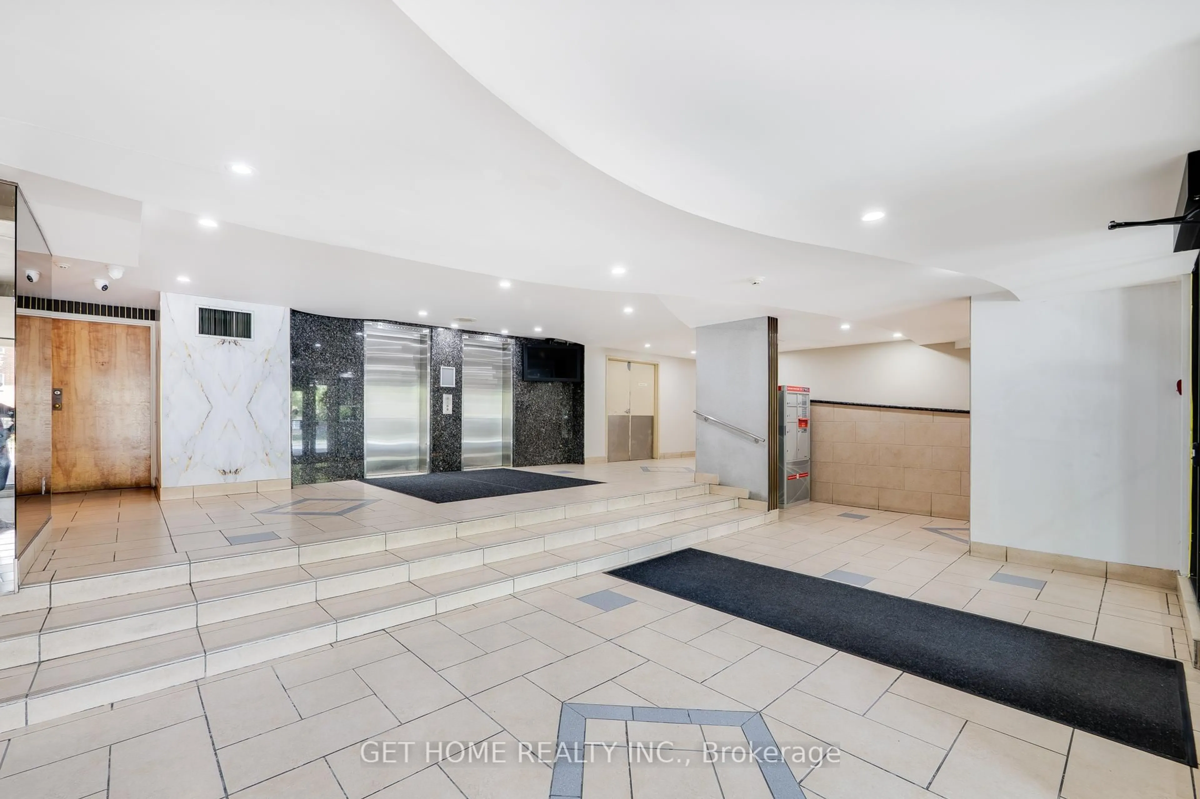 Indoor foyer for 99 Blackwell Ave ##1101, Toronto Ontario M1B 3R5