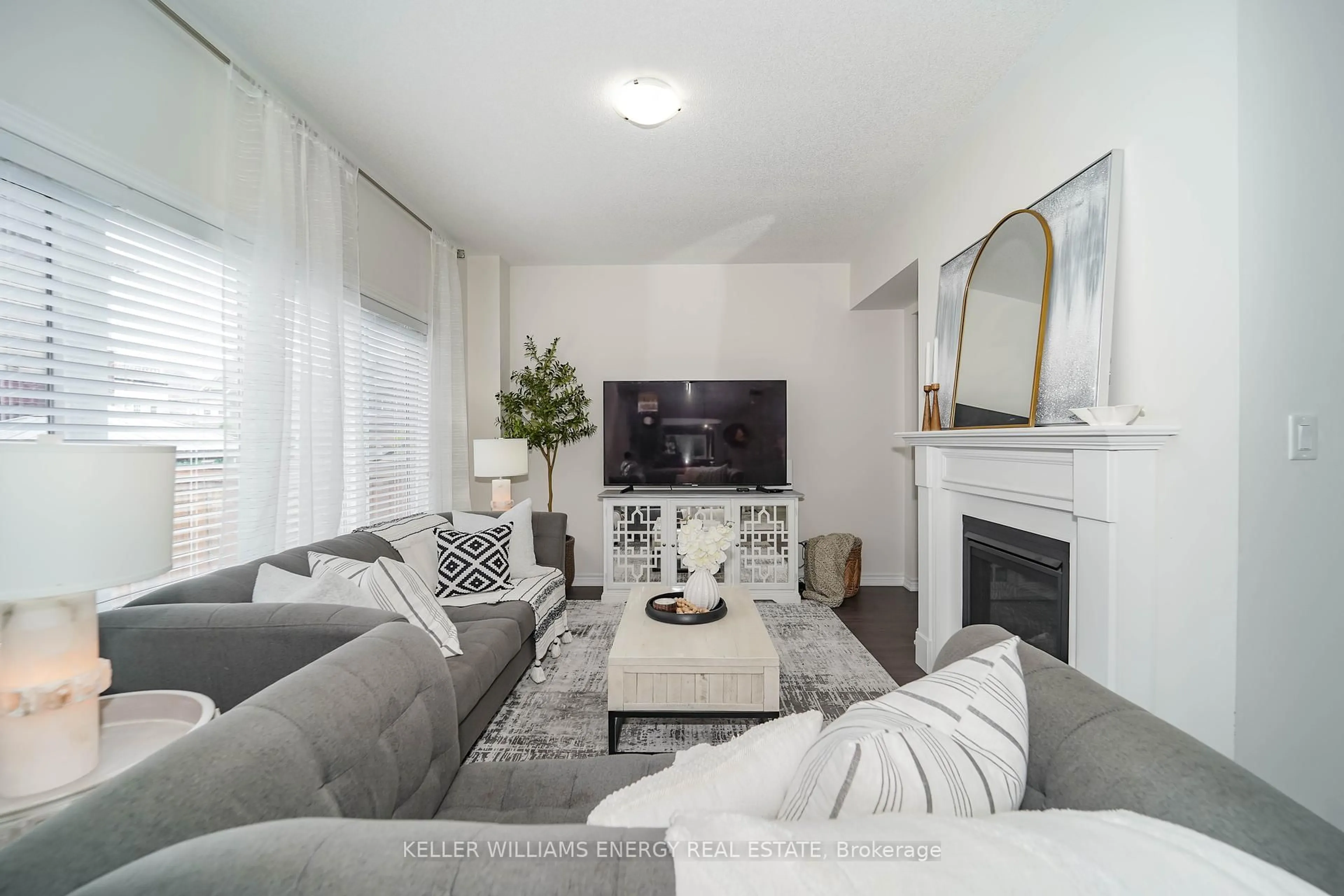 Living room with furniture, unknown for 23 Crombie St, Clarington Ontario L1C 4A1