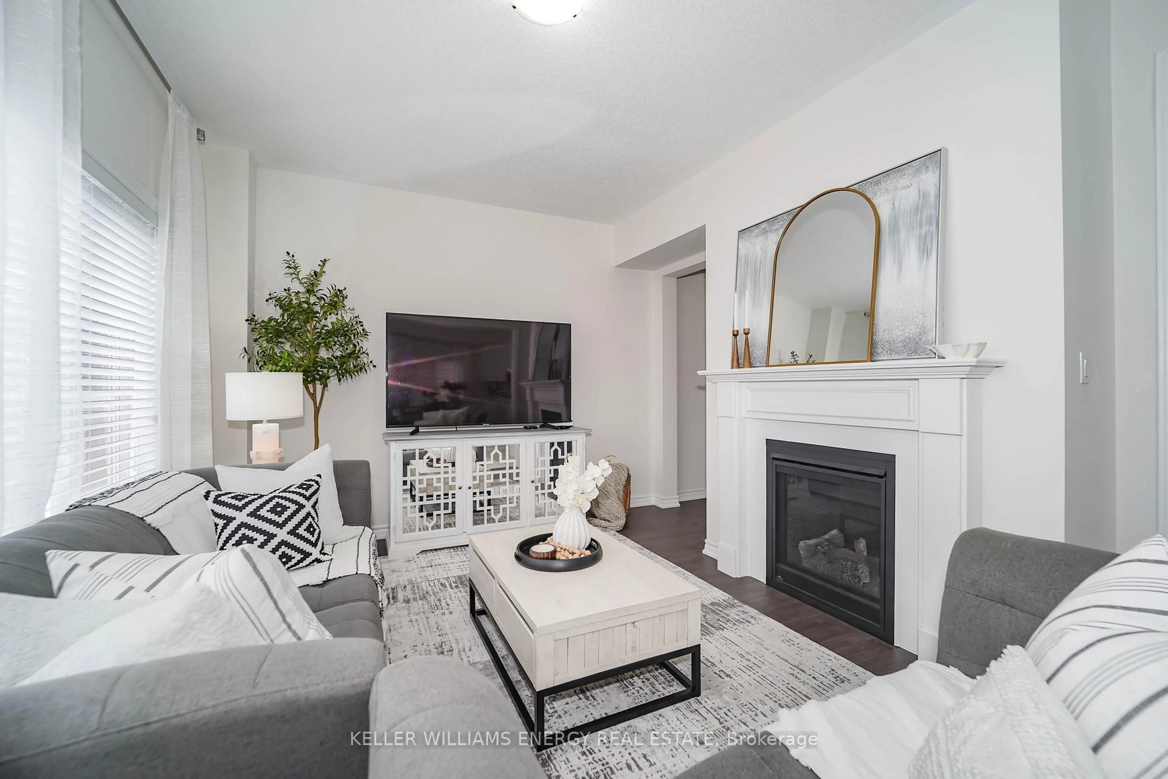 Living room with furniture, unknown for 23 Crombie St, Clarington Ontario L1C 4A1