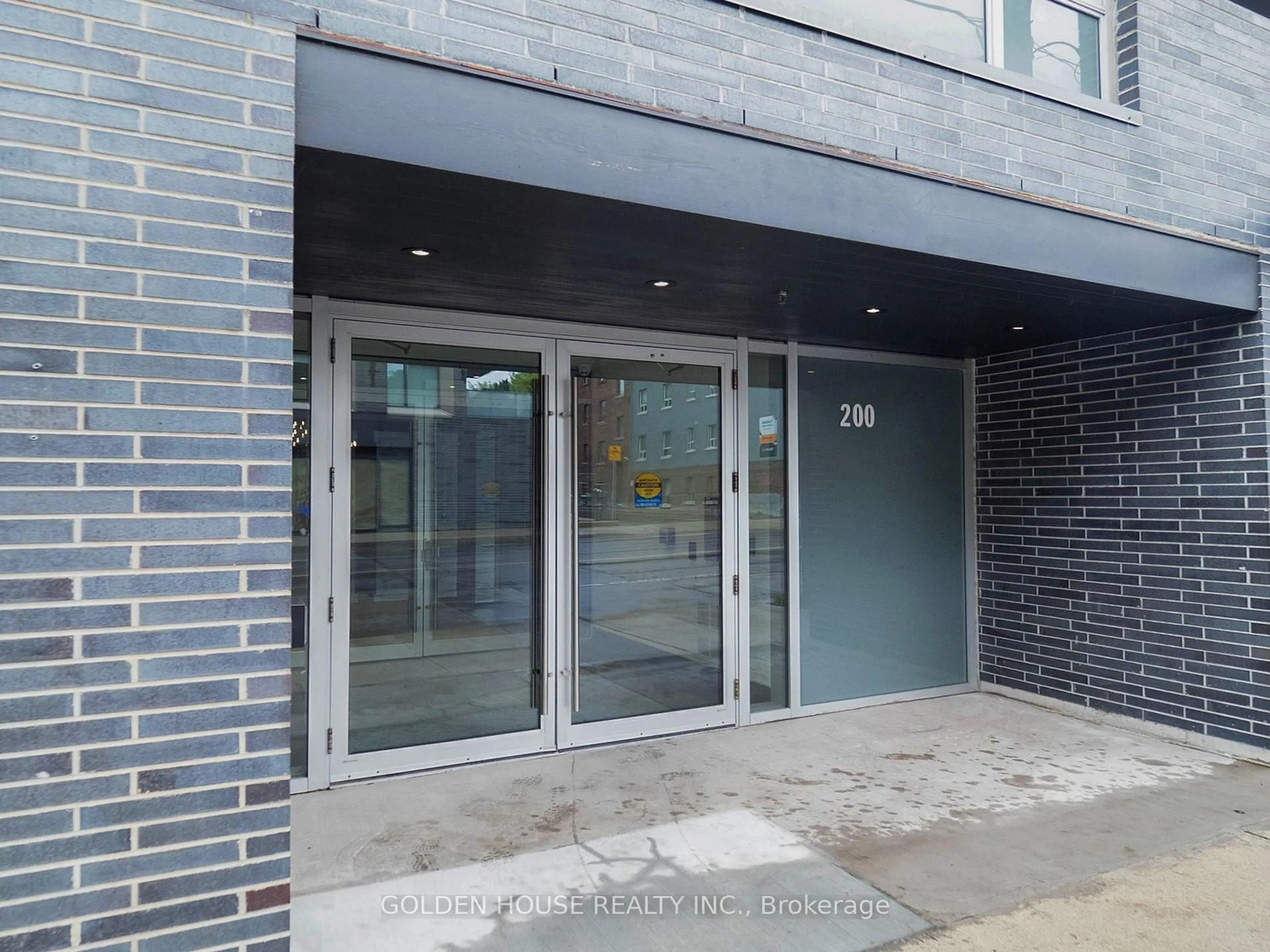 Indoor foyer for 200 Woodbine Ave #403, Toronto Ontario M4L 3P2