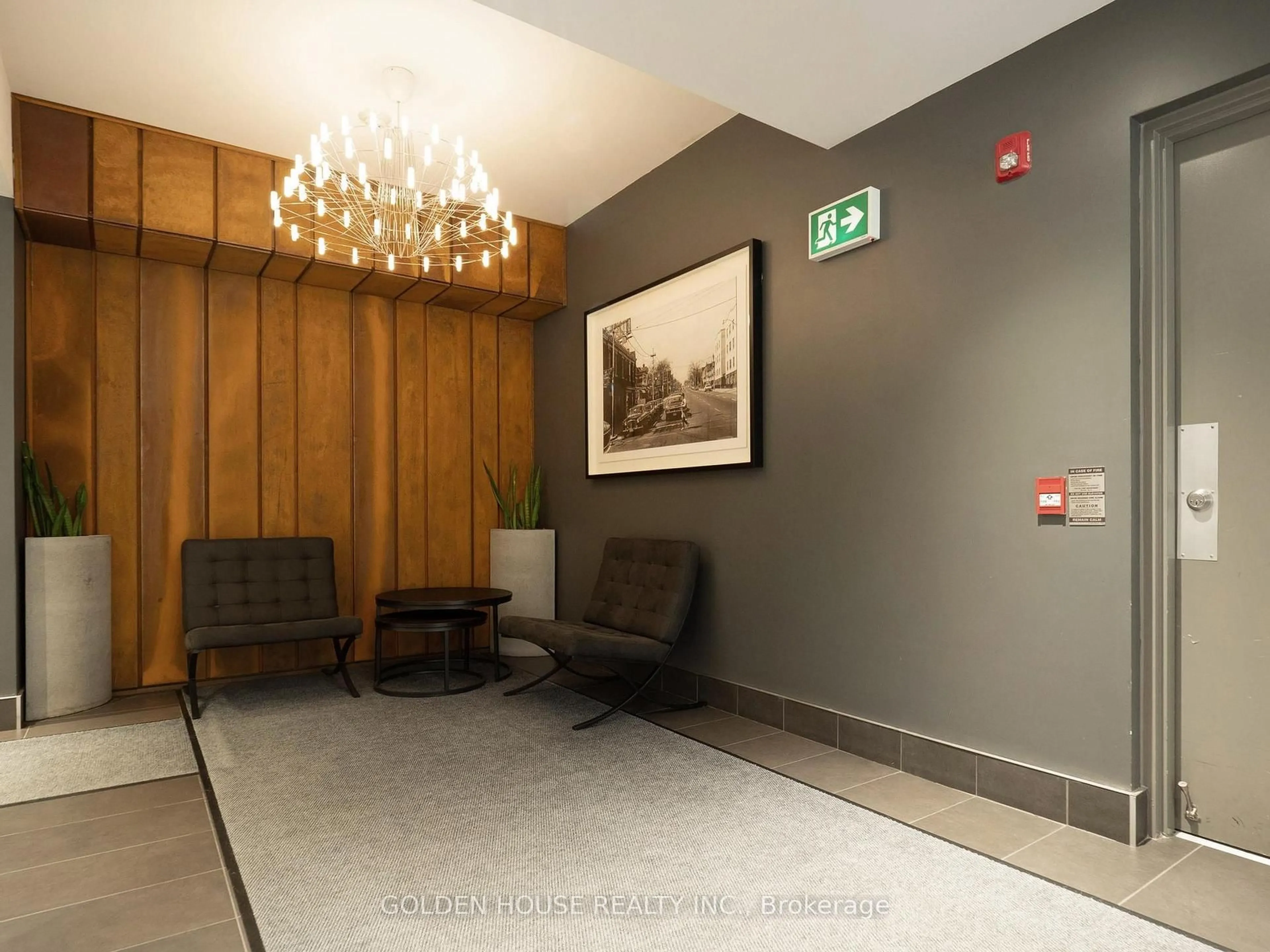Indoor foyer for 200 Woodbine Ave #403, Toronto Ontario M4L 3P2