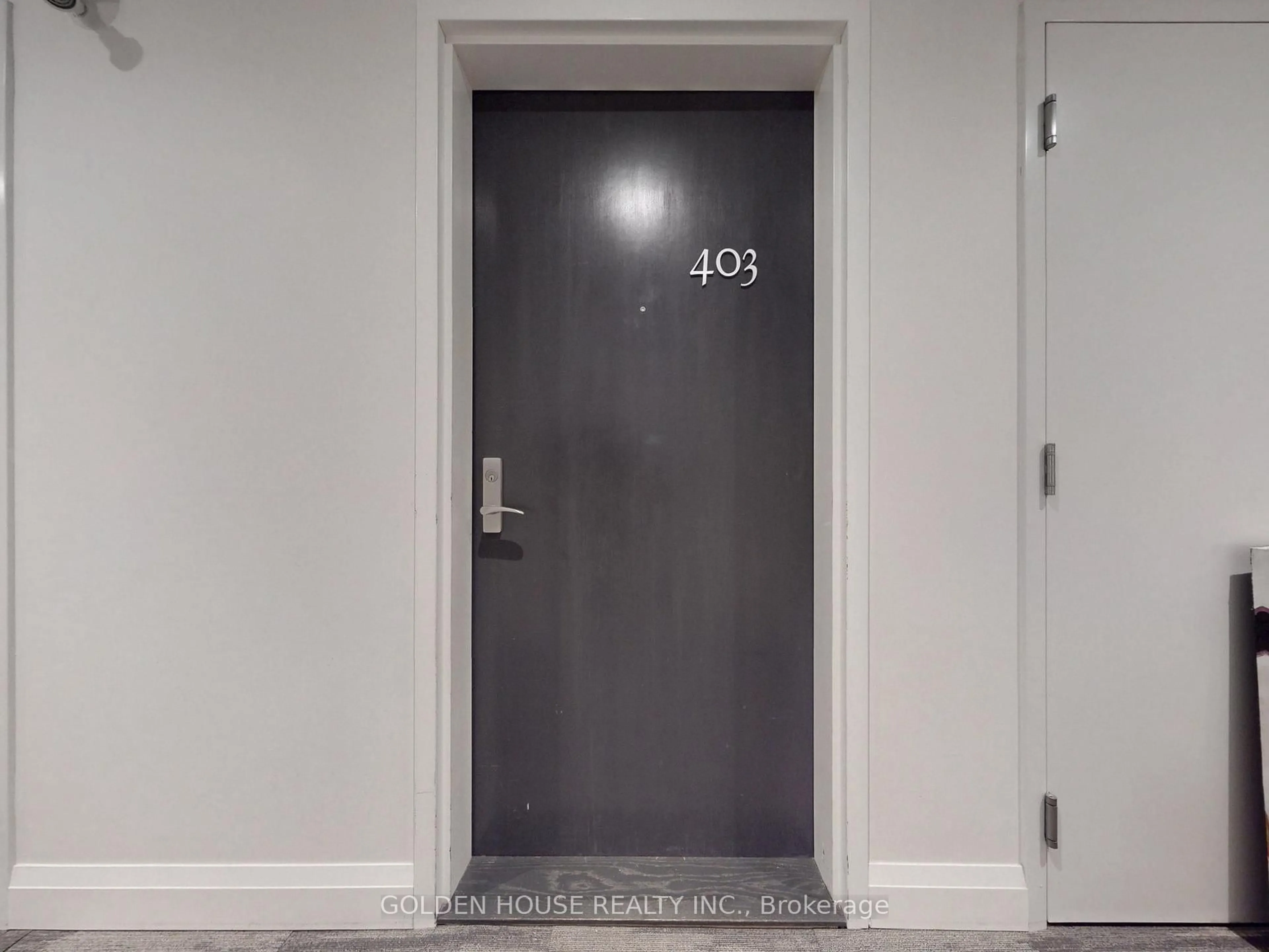Indoor entryway for 200 Woodbine Ave #403, Toronto Ontario M4L 3P2